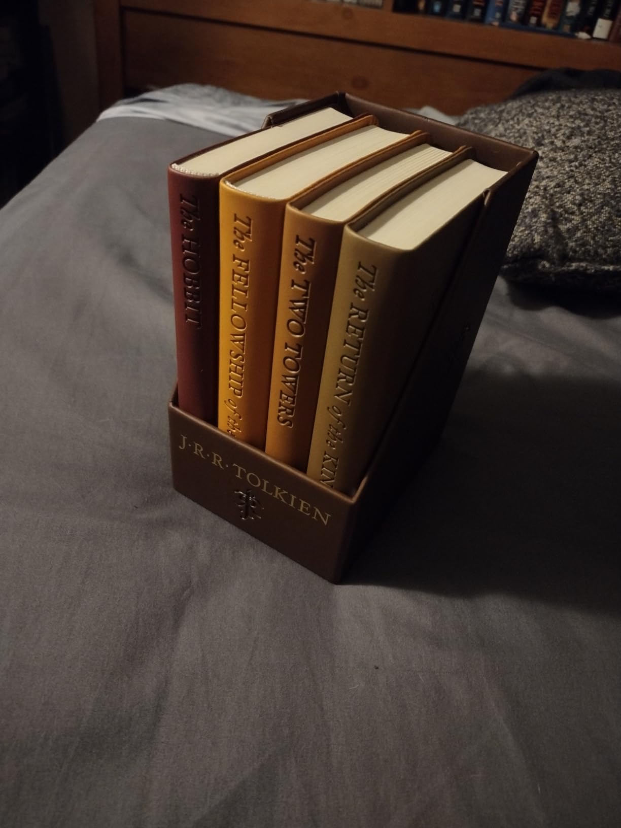 The Hobbit & The Lord of the Rings Boxed Set: Illustrated edition customer photo 1