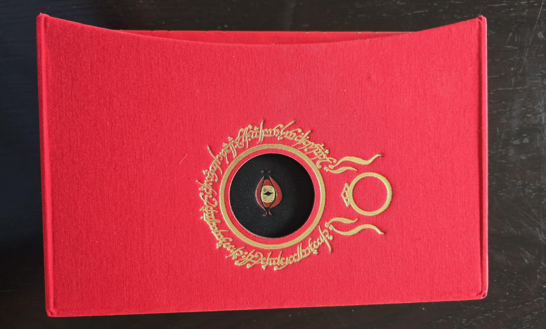 The Lord of the Rings Deluxe Illustrated by the Author: A Fully Illustrated Version of the Classic Fantasy Novels (Tolkien Illustrated Editions, 2) customer photo 2
