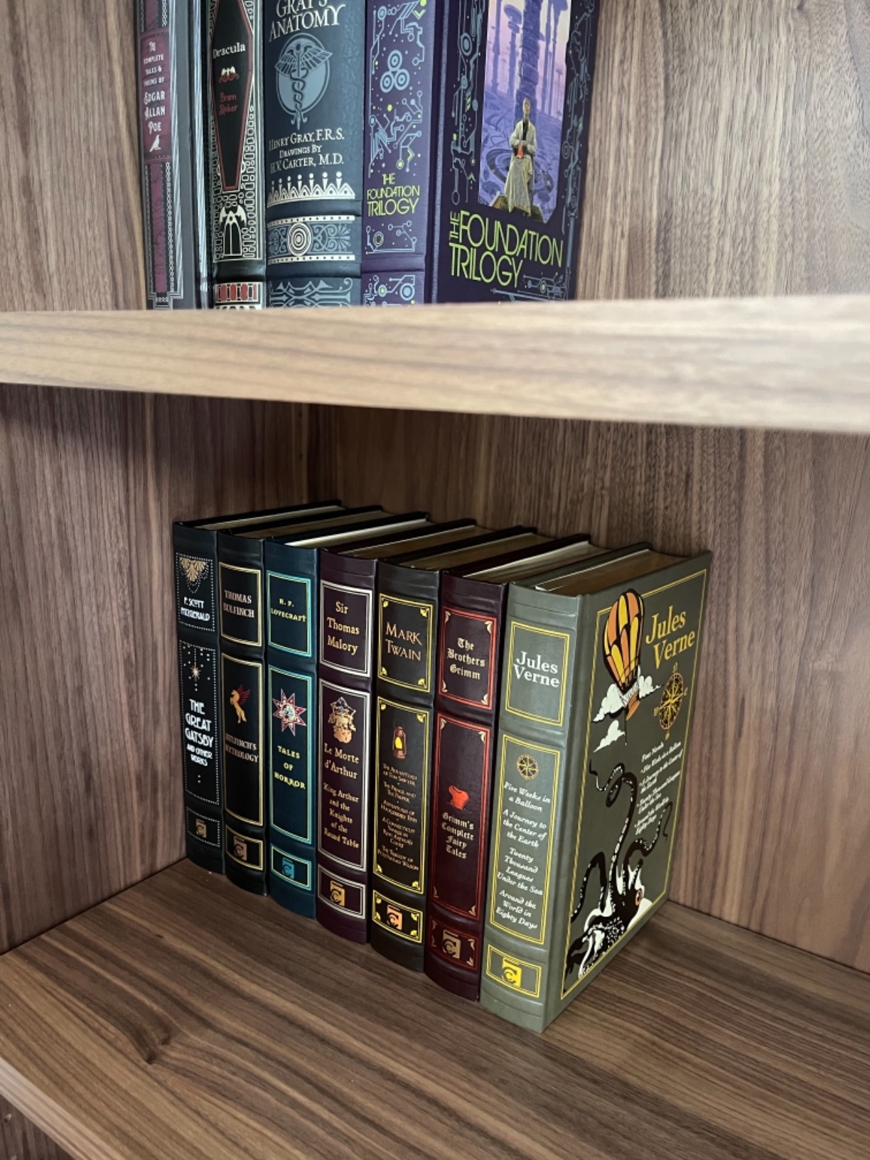 Jules Verne (Leather-bound Classics) customer photo 1