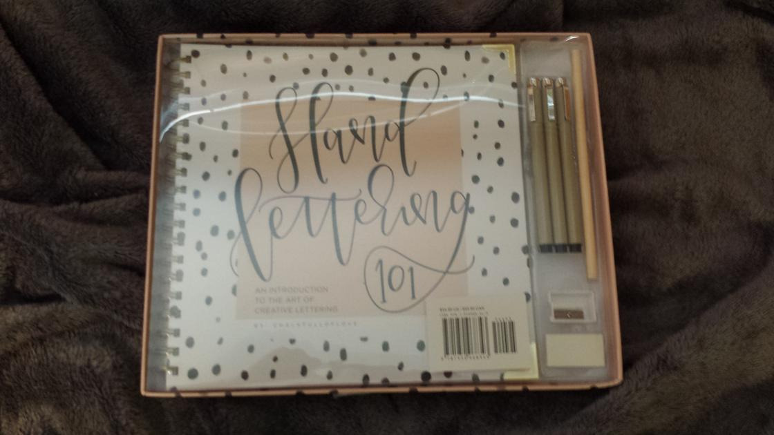 Modern Calligraphy Kit for Beginners: A Creative Craft Kit for Adults featuring Hand Lettering 101 Book, Brush Pens, Calligraphy Pens, and More (Calligraphy Practice Book Series) customer photo 1