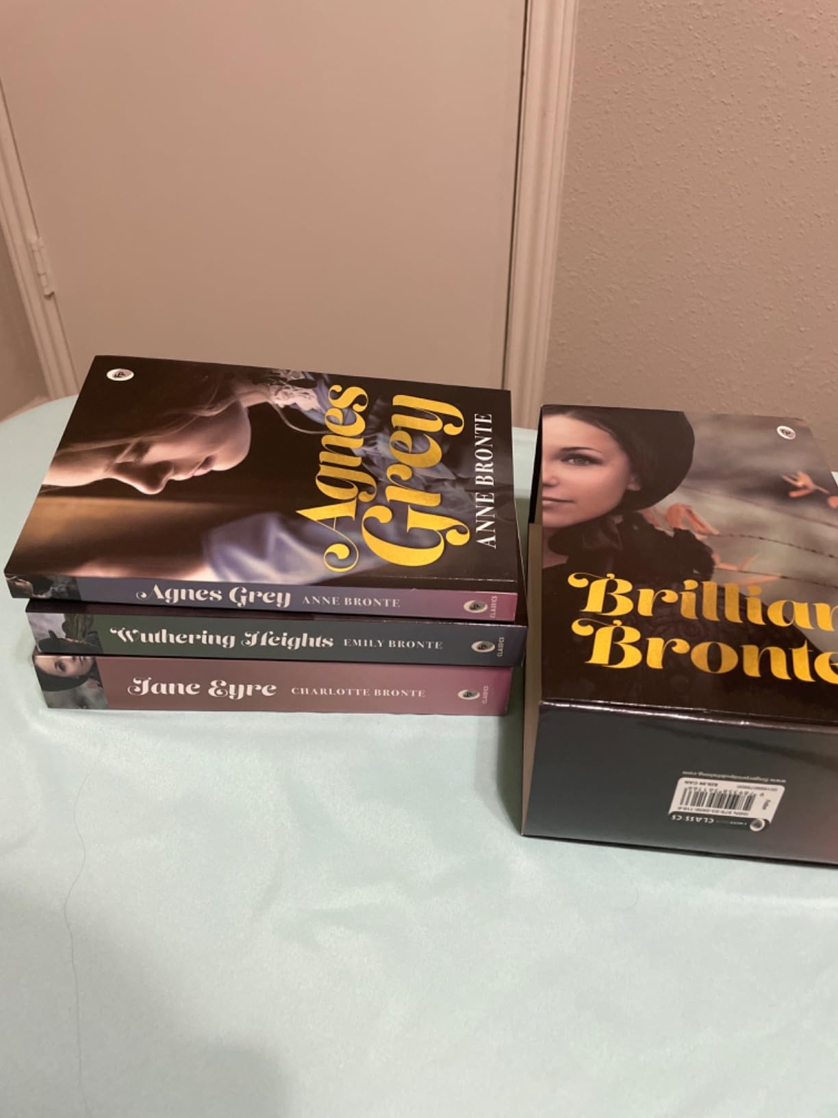 Brilliant Brontes Boxed Set [Box Set of 3] - Timeless Classics Stories by Bronte Sisters (Fingerprint! Classics) customer photo 1