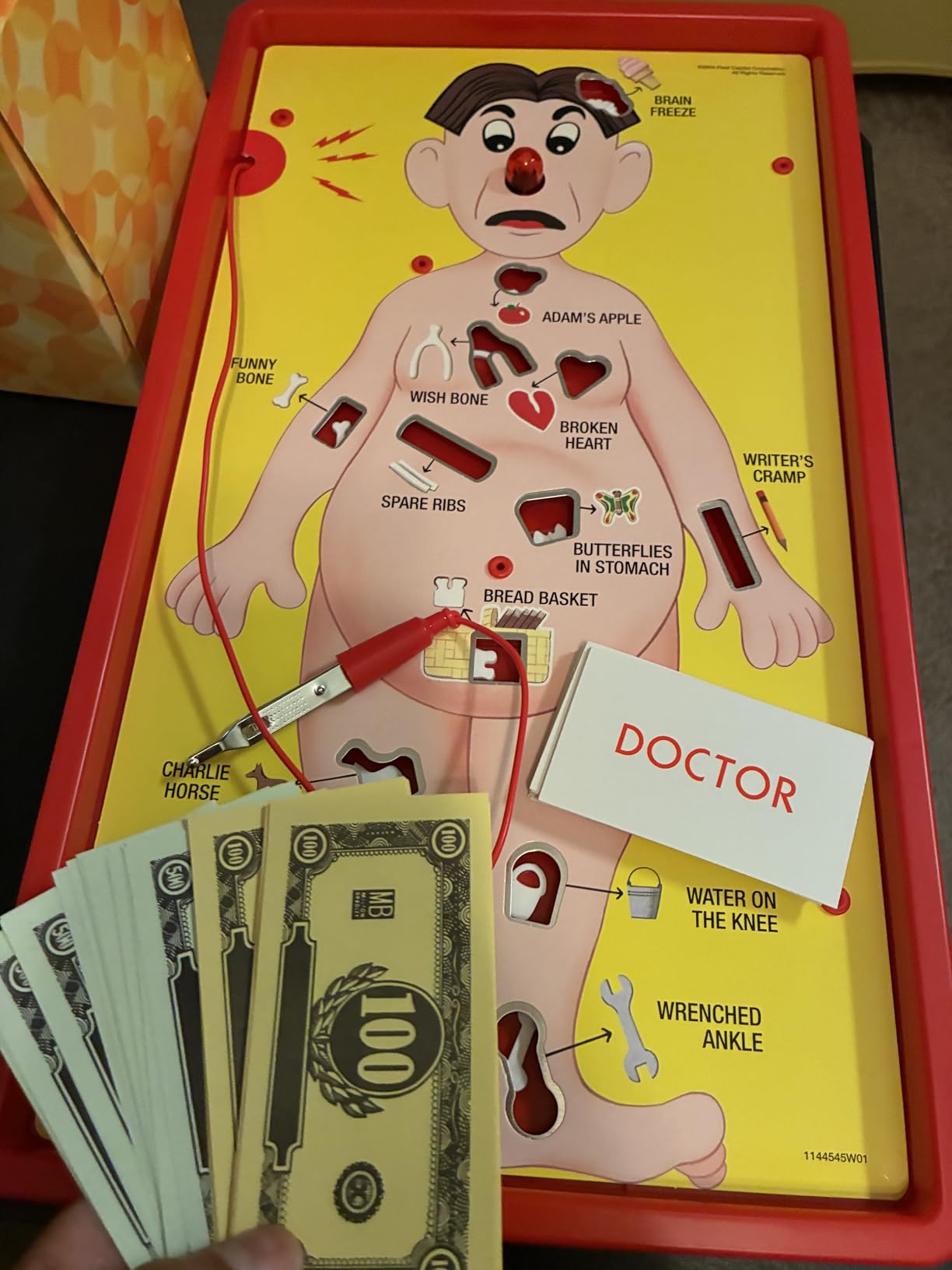 Hasbro Gaming Operation Electronic Board Game, Family Games for Kids Ages 6+, Kids Board Games for 1+ Players, Funny Games for Kids, Easter Gifts for Boys and Girls (Amazon Exclusive) customer photo 2