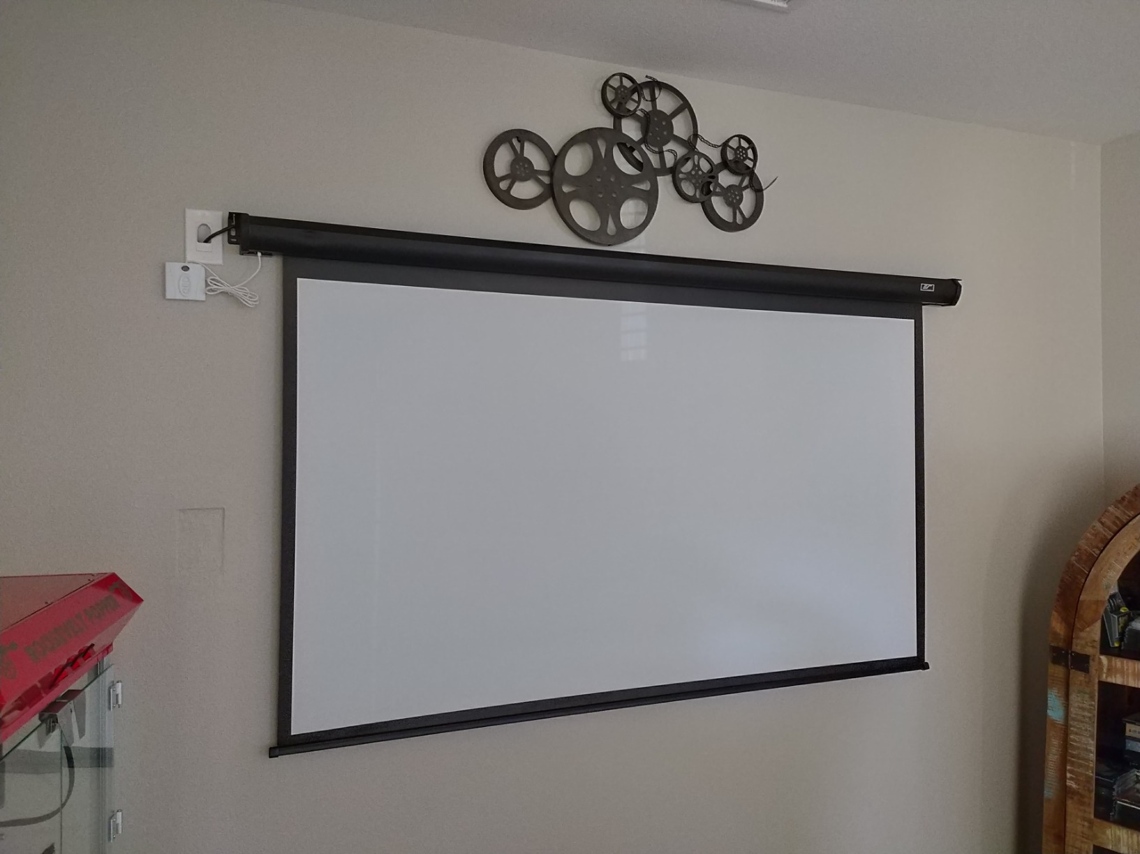 Elite Screens Spectrum Swift-RC1 84-INCH Motorized Projector Screen 16:9, Electric Drop Down, 4K/8K Ultra HD Ready for Home Theater & Gaming, Black Case - ELECTRIC84H2 customer photo 2