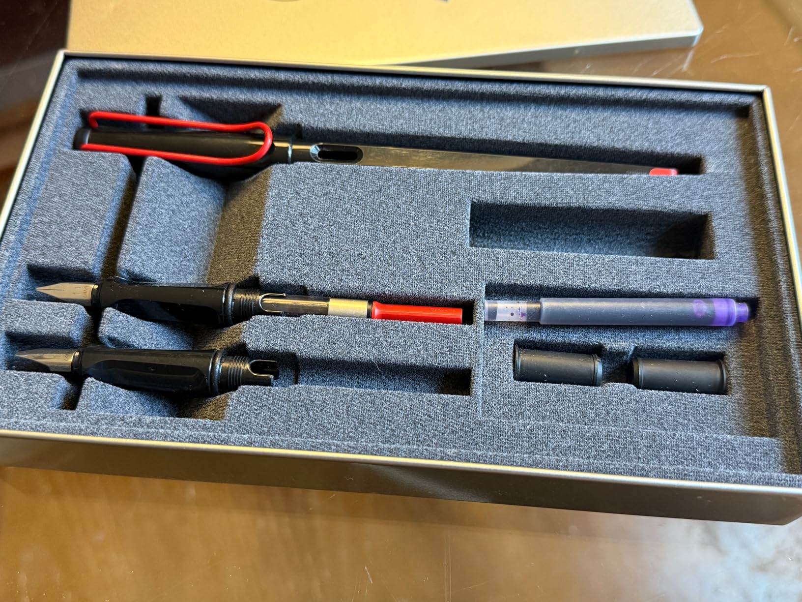 Lamy joy AL black calligraphy fountain pen set - fountain pen with 3 different nibs (1.1/1.5/1.9 mm) - calligraphy pen with ribbon nib & ergonomic grip - incl. 5 T 10 blue ink cartridges customer photo 1