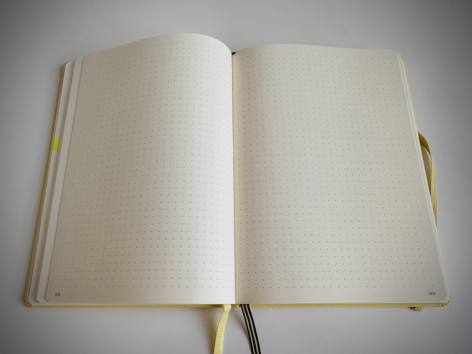 LEUCHTTURM1917 Notebook Hardcover Medium A5-251 Numbered Pages for Writing and Journaling (Black, Ruled) customer photo 2