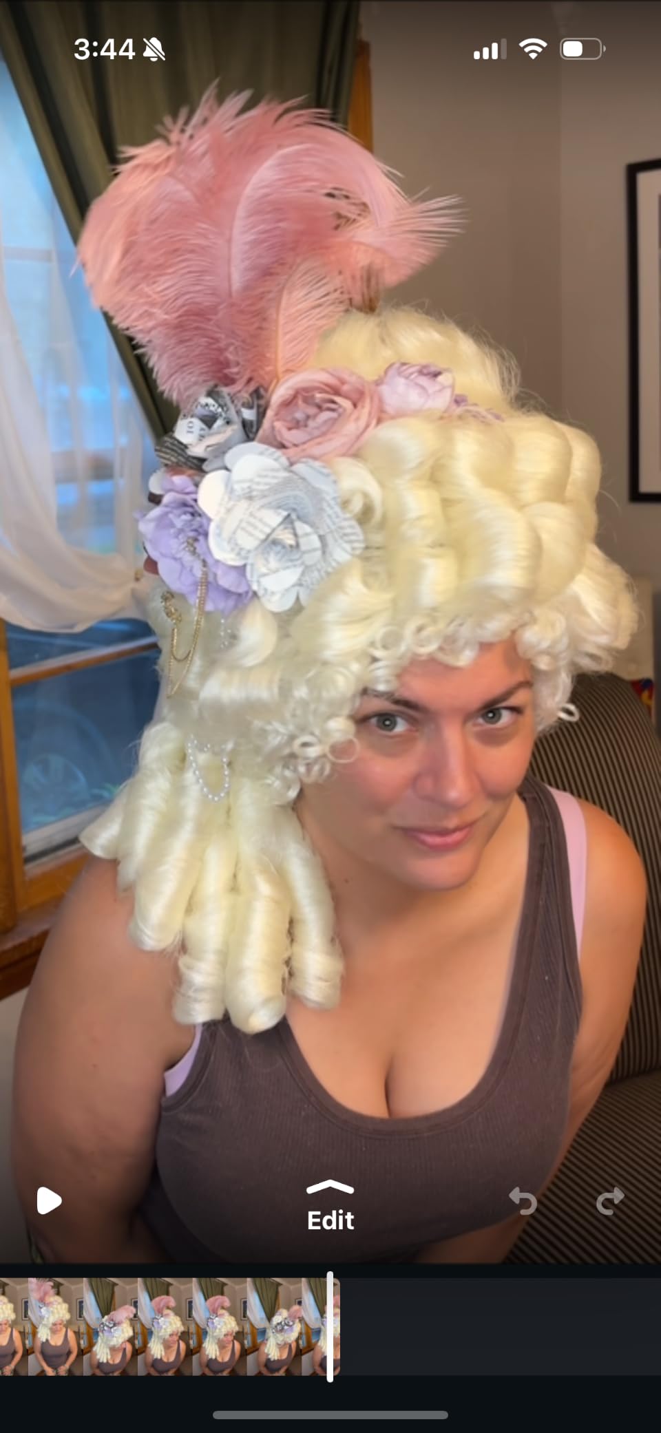 Rubies Marie Antoinette Platinum Wig for Adults, Women's No Size customer photo 1