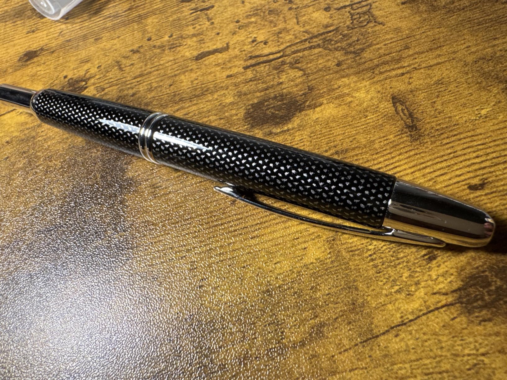 PILOT Vanishing Point Collection Refillable & Retractable Fountain Pen, Matte Black Barrel, Blue Ink, Fine Nib (60580) customer photo 1