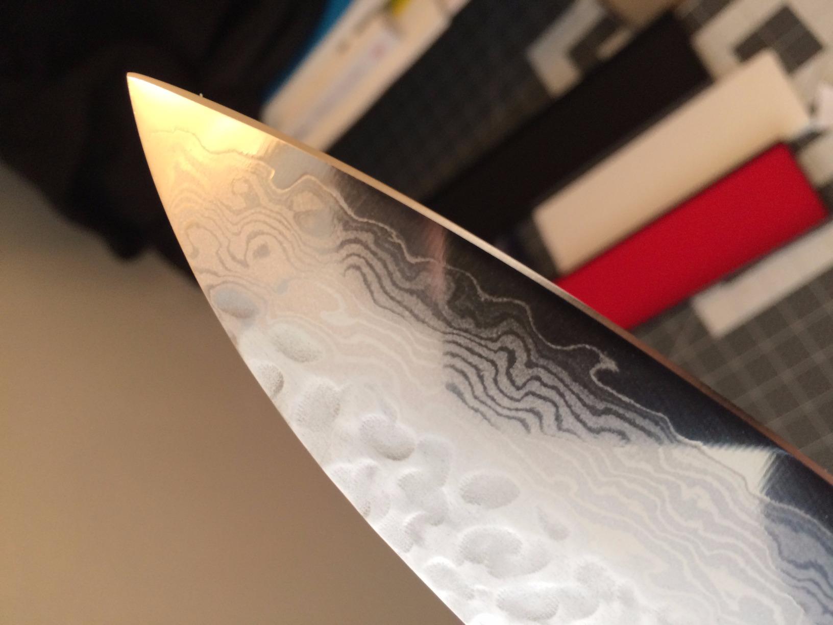 Yoshihiro VG10 16 Layer Hammered Damascus Gyuto Japanese Chefs Knife (8.25'' (210mm)) customer photo 1