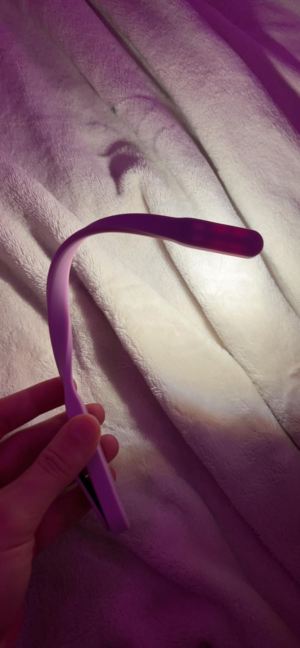The Original Mighty Bright Recharge Clip On Rechargeable Book Light Reading Light, Warm Eye Care LEDs, Flexible, Durable, Dimmable, Perfect for Kids, Bookworms, Reading in Bed, Lasts 60 Hours (Green) customer photo 1