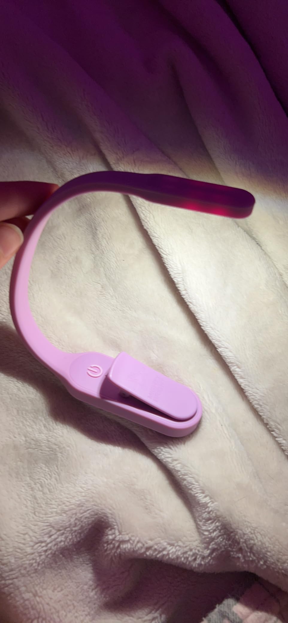 The Original Mighty Bright Recharge Clip On Rechargeable Book Light Reading Light, Warm Eye Care LEDs, Flexible, Durable, Dimmable, Perfect for Kids, Bookworms, Reading in Bed, Lasts 60 Hours (Green) customer photo 2