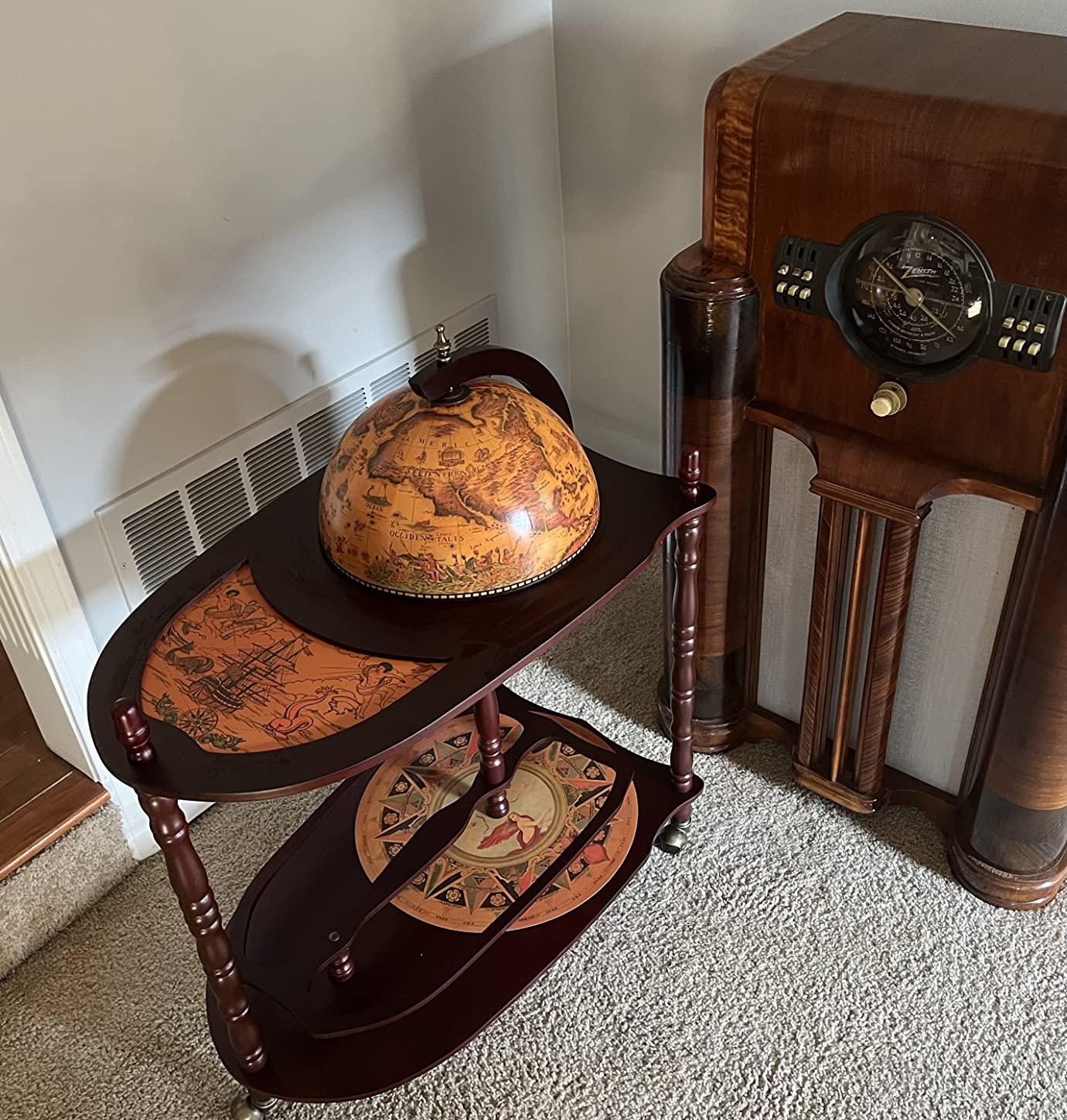 Goplus Globe Bar, 34.5-Inch Globe Bar Liquor Cabinet with Wheels, Bottom Shelf, Old World Map, 16th Century Italian Replica Bar Globe customer photo 1