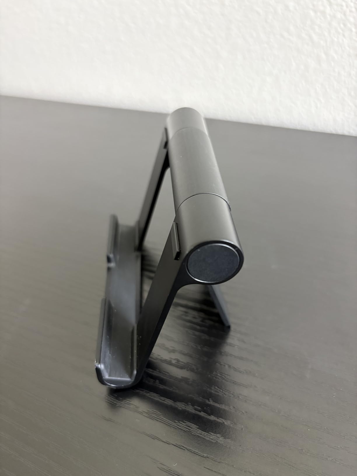 Amazon Basics Multi-Angle Portable Foldable Stand for iPad Tablet, E-reader and Phone, Sturdy Hands-Free Viewing, Black customer photo 2