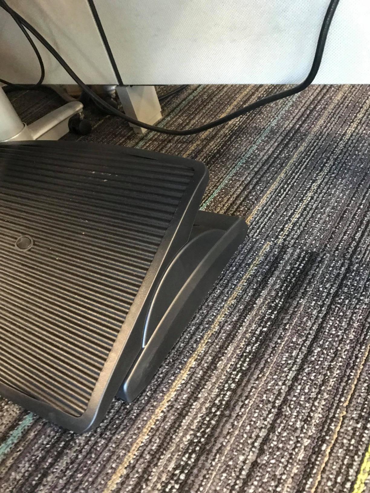 Mount-It! Under Desk Footrest, Adjustable Foot Rest Under Desk with 3 Tilt Positions, Large Non Slip Office Foot Rest with Massaging Surface, Ergonomic Foot Stool Under Desk for Home or Office customer photo 2