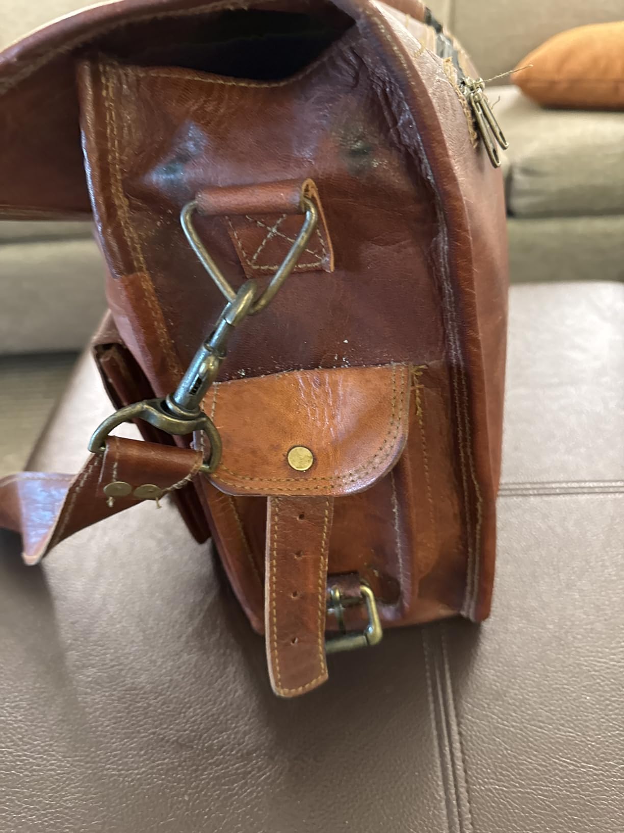 cuero Leather Messenger Bag for Men, 18 Inch Laptop Crossbody, Handmade Leather Shoulder Satchel Bag for Men, Full Grain Business Briefcase for Office/Work/Travel - Vintage Brown customer photo 2