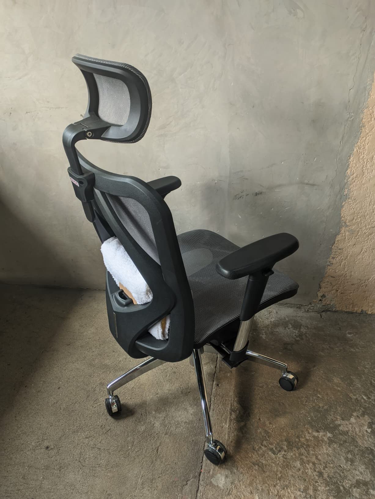 SIHOO M57 Ergonomic Office Chair, Mesh Back Desk Chair with 3D Armrests | Lumbar Support & Adjustable Headrest, Comfortable Computer Chair, Office Chair Hold 330 LBS, Home Office - Black customer photo 2
