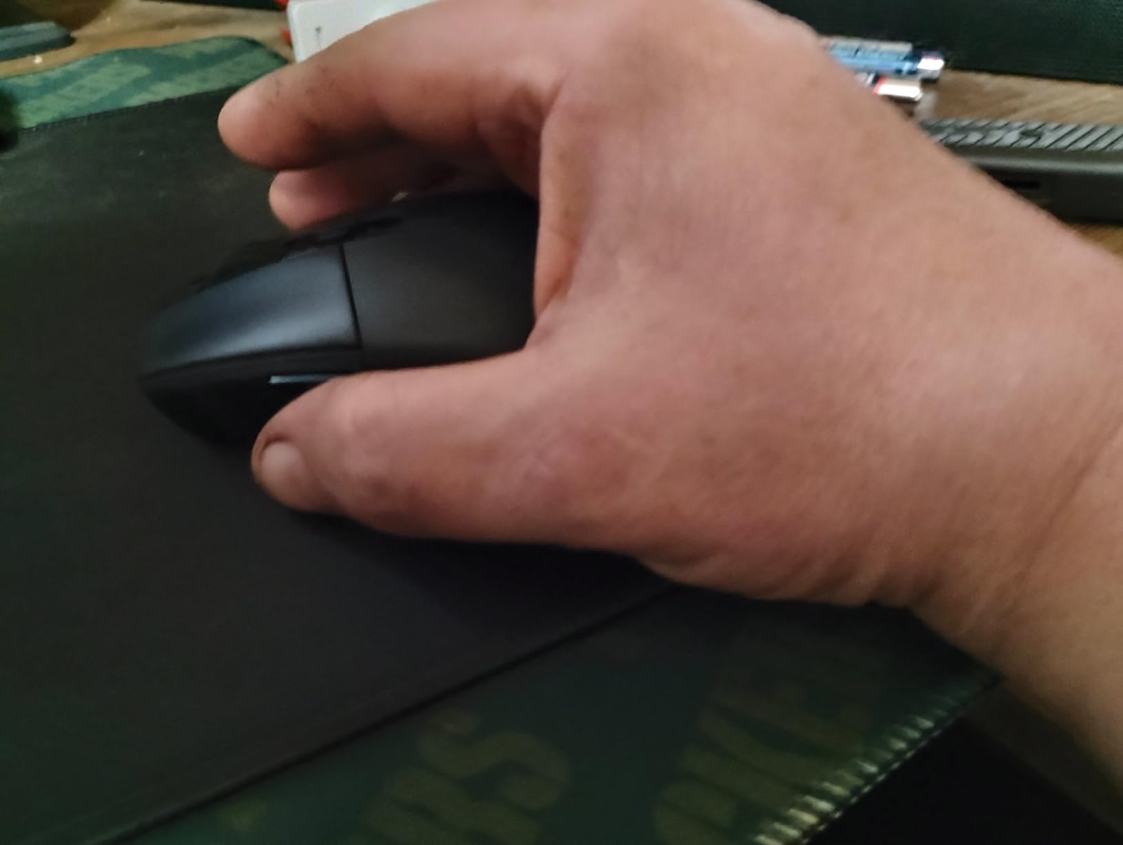 Logitech G305 Lightspeed Wireless Gaming Mouse - Black customer photo 1