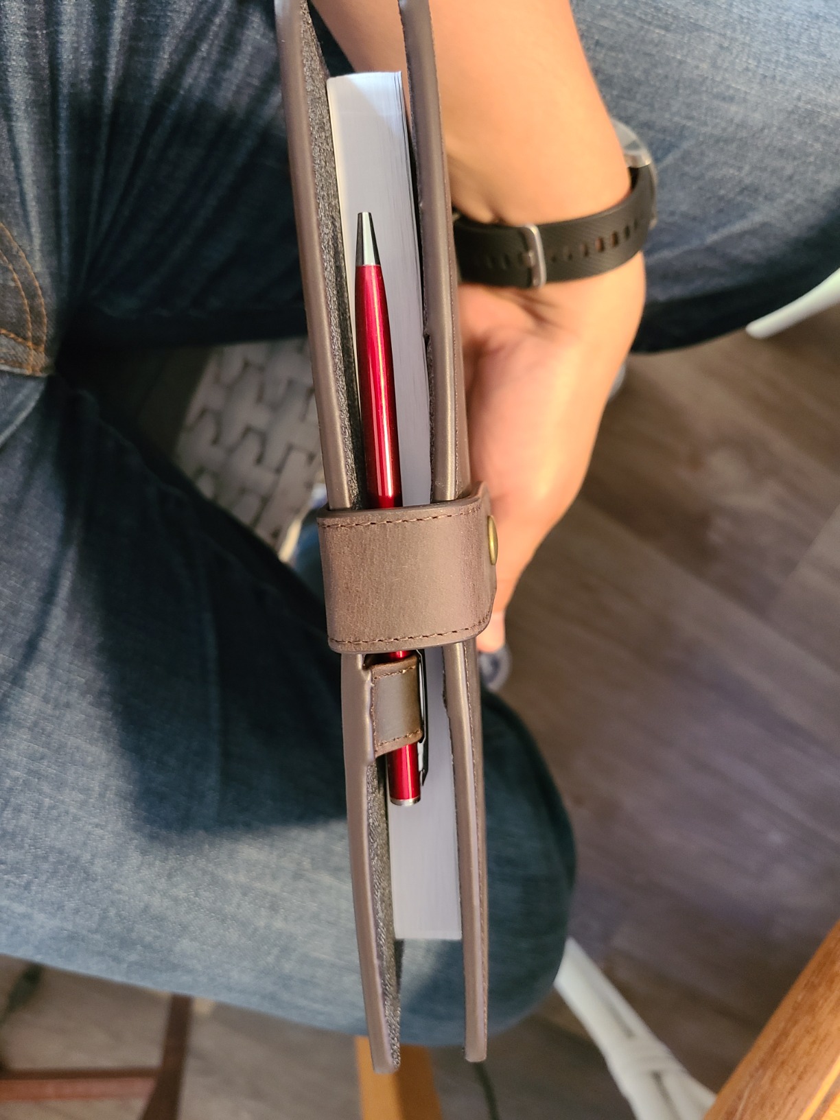 CASE ELEGANCE Full Grain Premium Leather Refillable Journal Cover with A5 Lined Notebook, Pen Loop, Card Slots, Brass Snap customer photo 2