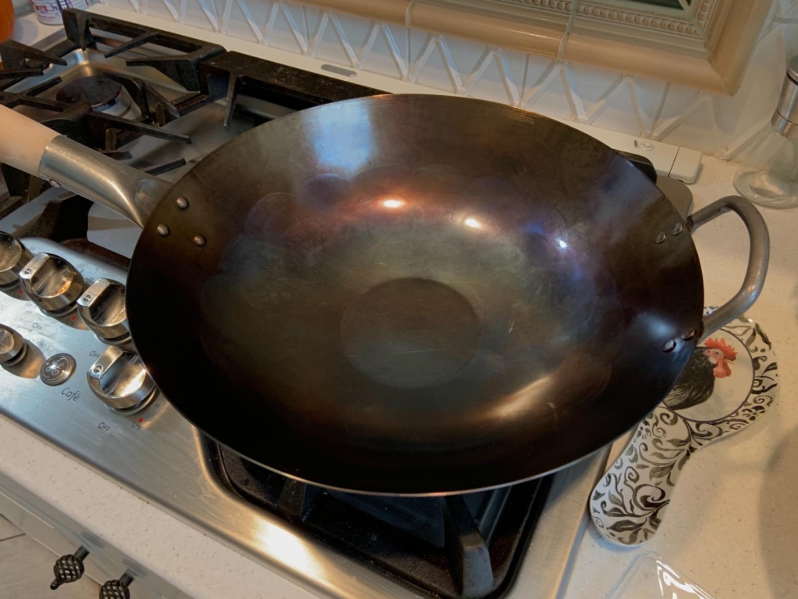 Flat Bottom Carbon Steel Wok Pan - Authentic Hand Hammered Woks and Stir Fry Pans - 14