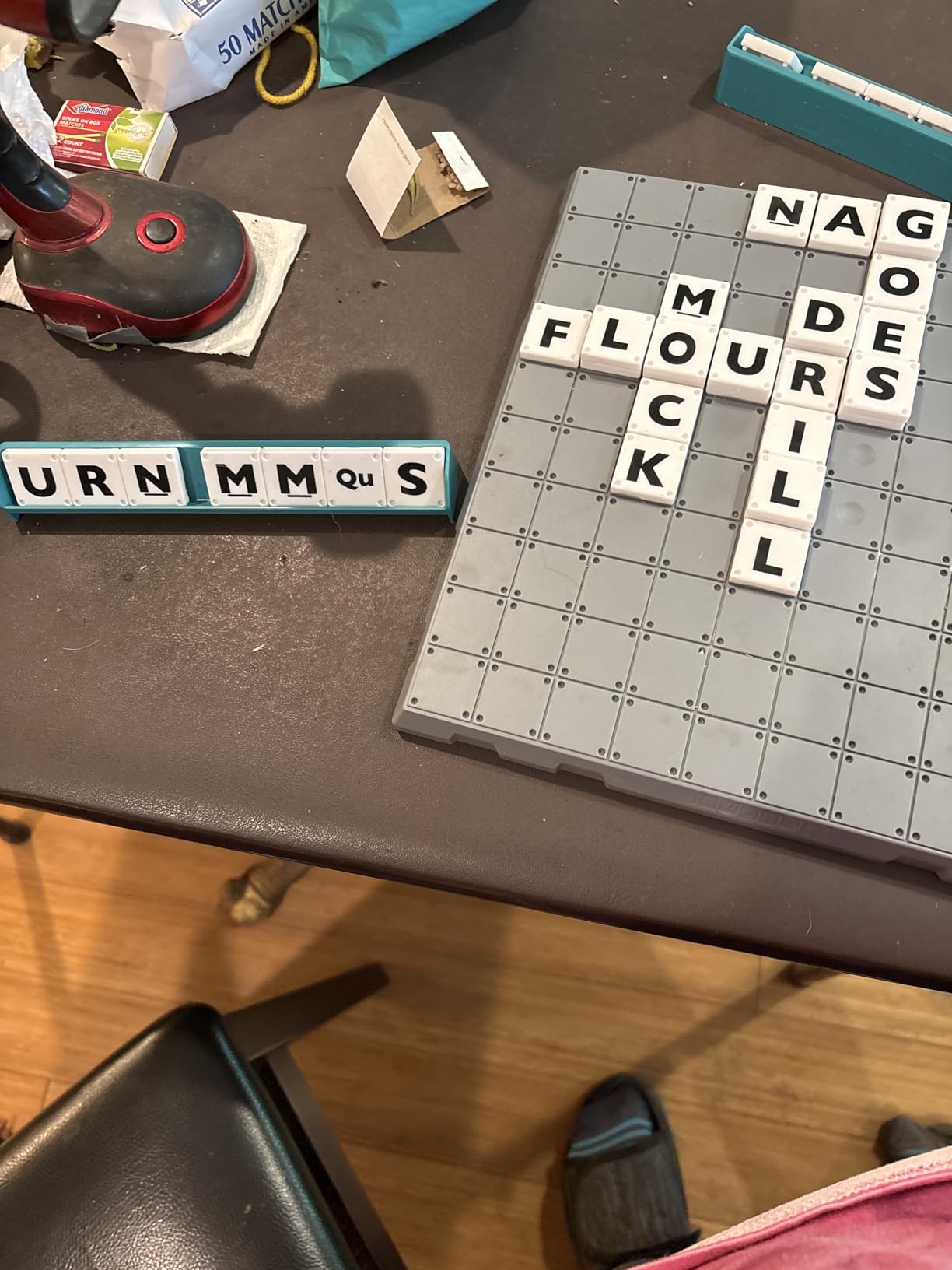 Spin Master Games, Upwords, Classic Word Game with Stackable Letter Tiles, Family Board Game, Crossword Activity, 1-4 Players, for Ages 8 & Up customer photo 1