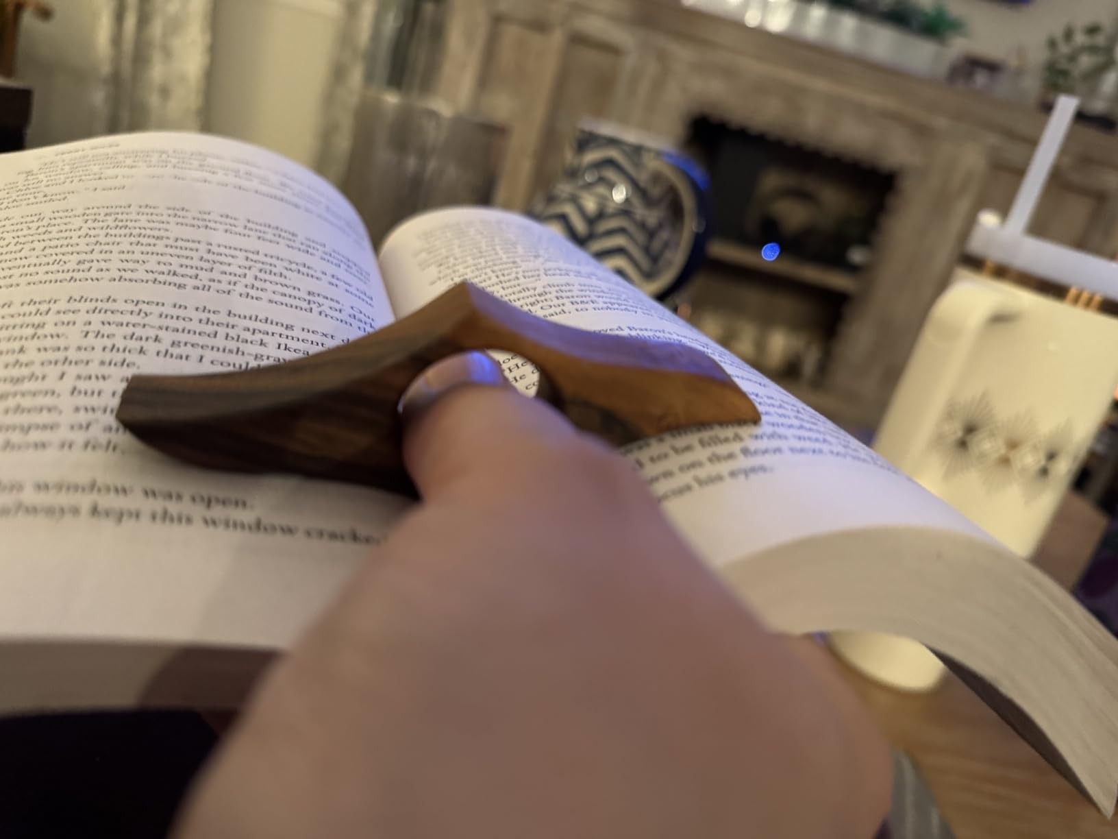 TILISMA Book Page Holder - Handmade Natural Walnut Thumb Bookmark customer photo 2