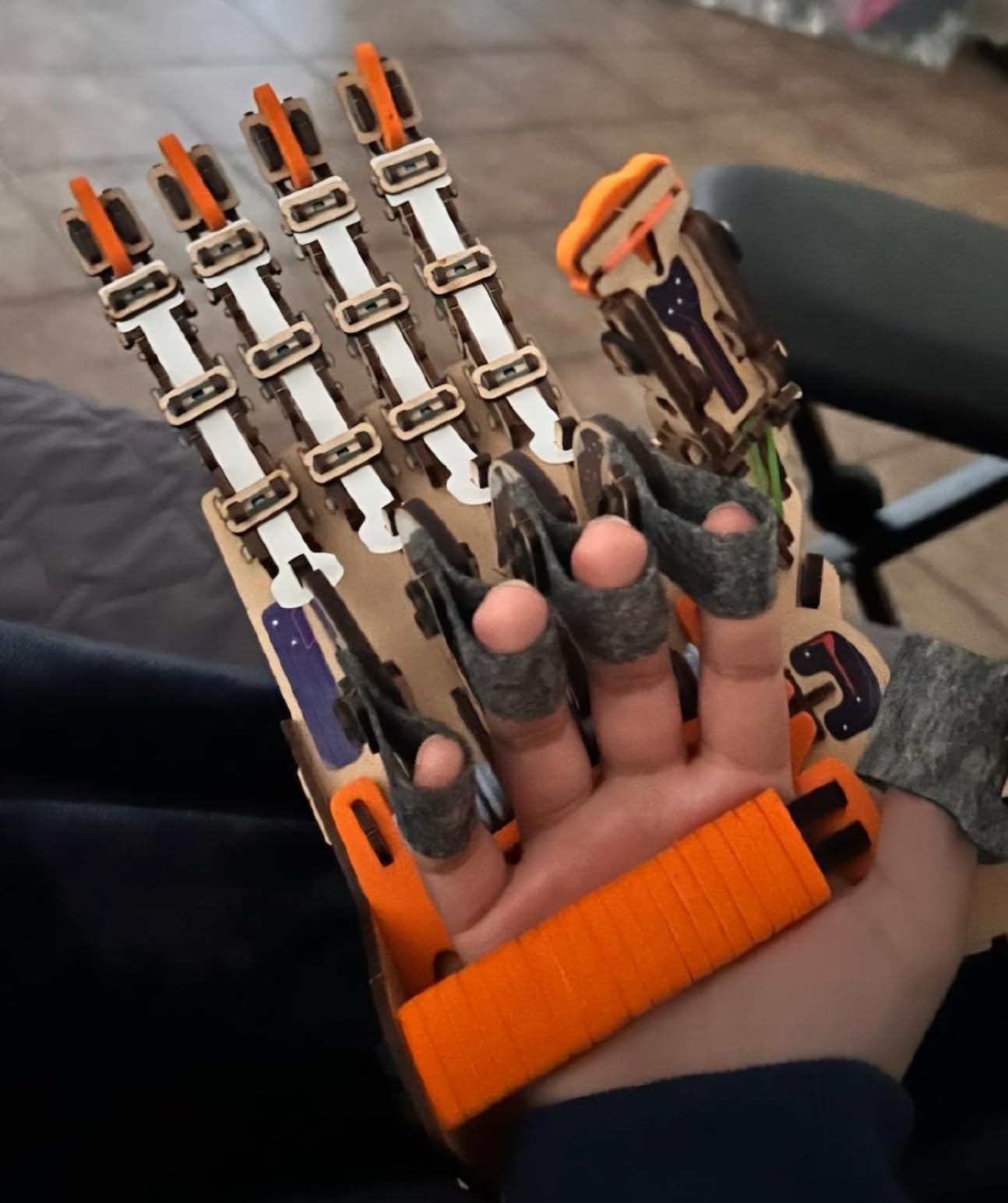 Smartivity Robotic Mechanical Hand STEM Toy for Kids 8-14 | Parents' Choice Award Winner | Superhero STEM Toy | Birthday Gift for Boys & Girls Ages 8,9,10,11,12,13,14 customer photo 1