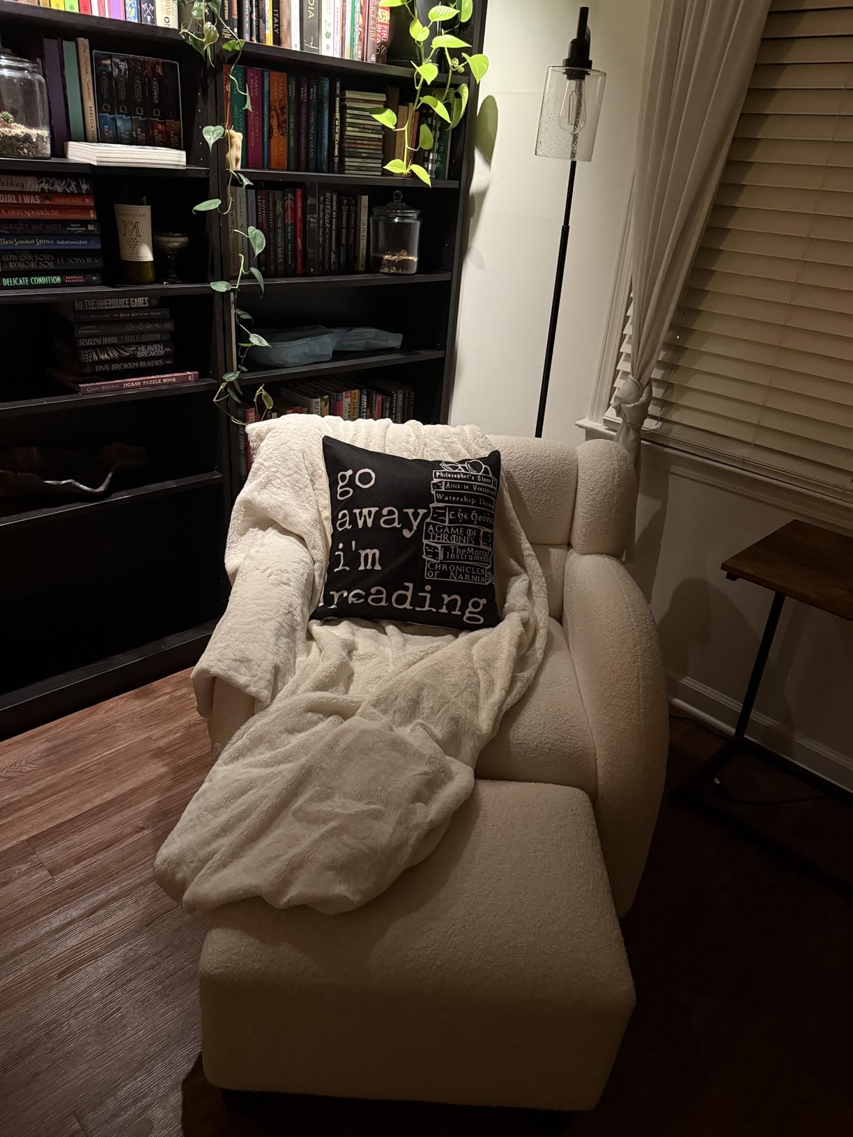 Mancheng-zi Book Pillow Covers 18x18,Book Lover Gifts,Reading Nook Decor, Gifts for Readers, Bookworm Gifts, Reading Corner Decor for Classroom, Reading Pillow Cover customer photo 2
