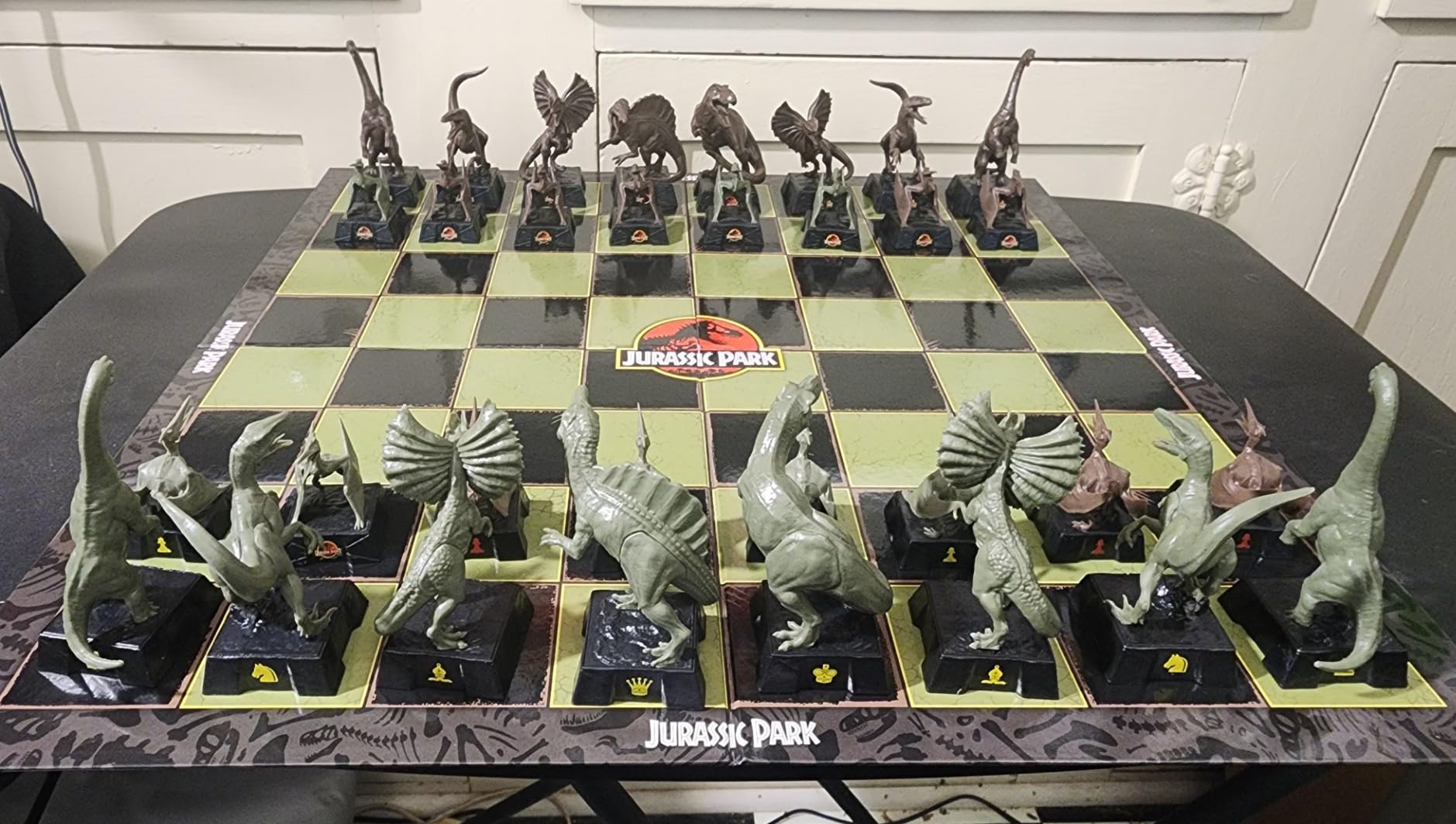 The Noble Collection Jurassic Park Chess Set customer photo 1
