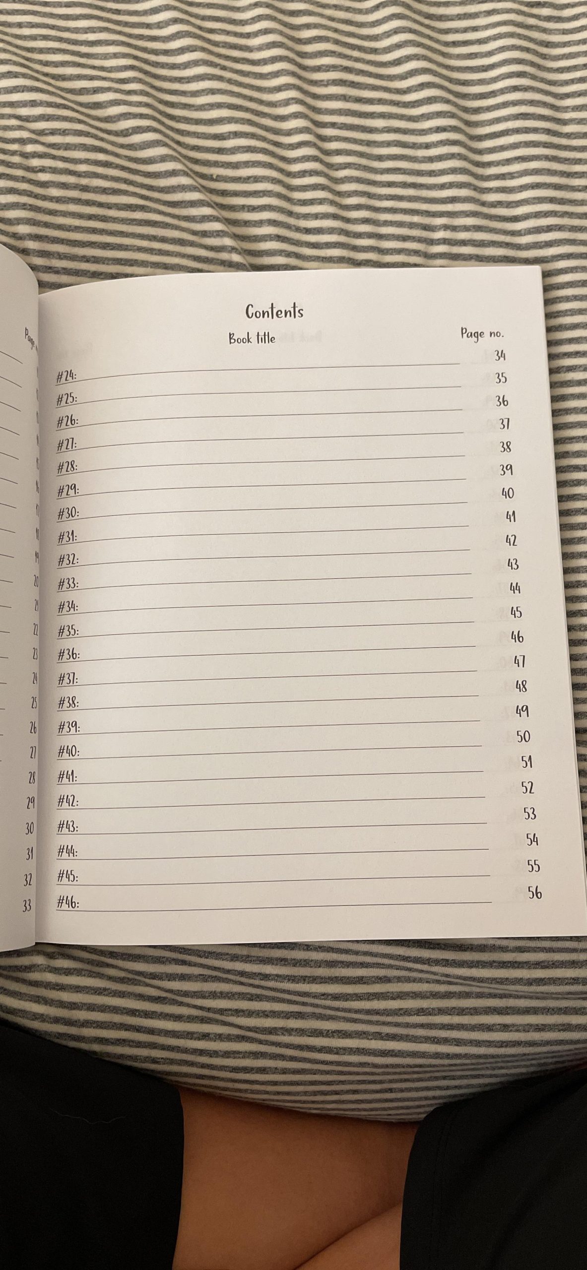 Reading Log Book: For Reviewing All of Your Favorite Books, Reading Journal with Table of Contents & Pre-Numbered Pages customer photo 1