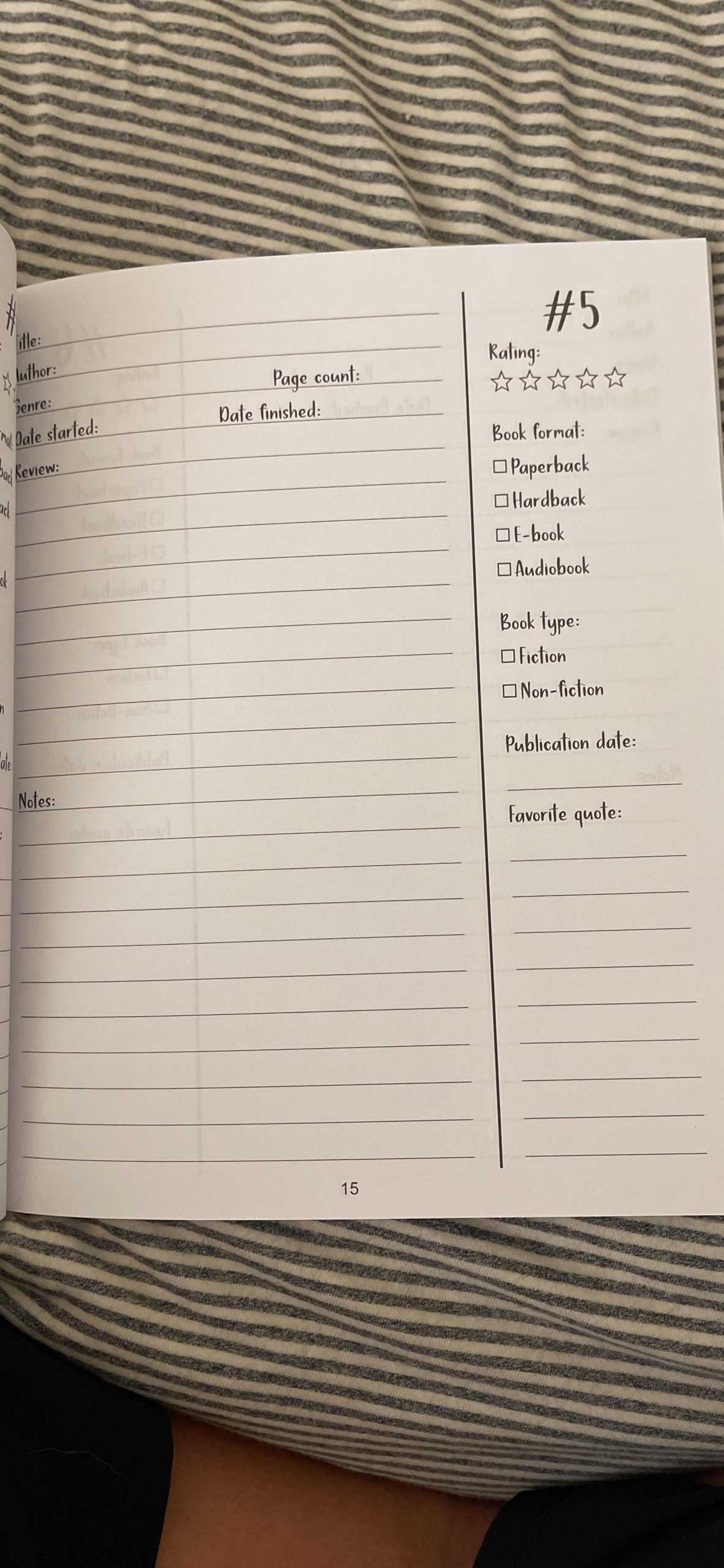 Reading Log Book: For Reviewing All of Your Favorite Books, Reading Journal with Table of Contents & Pre-Numbered Pages customer photo 2