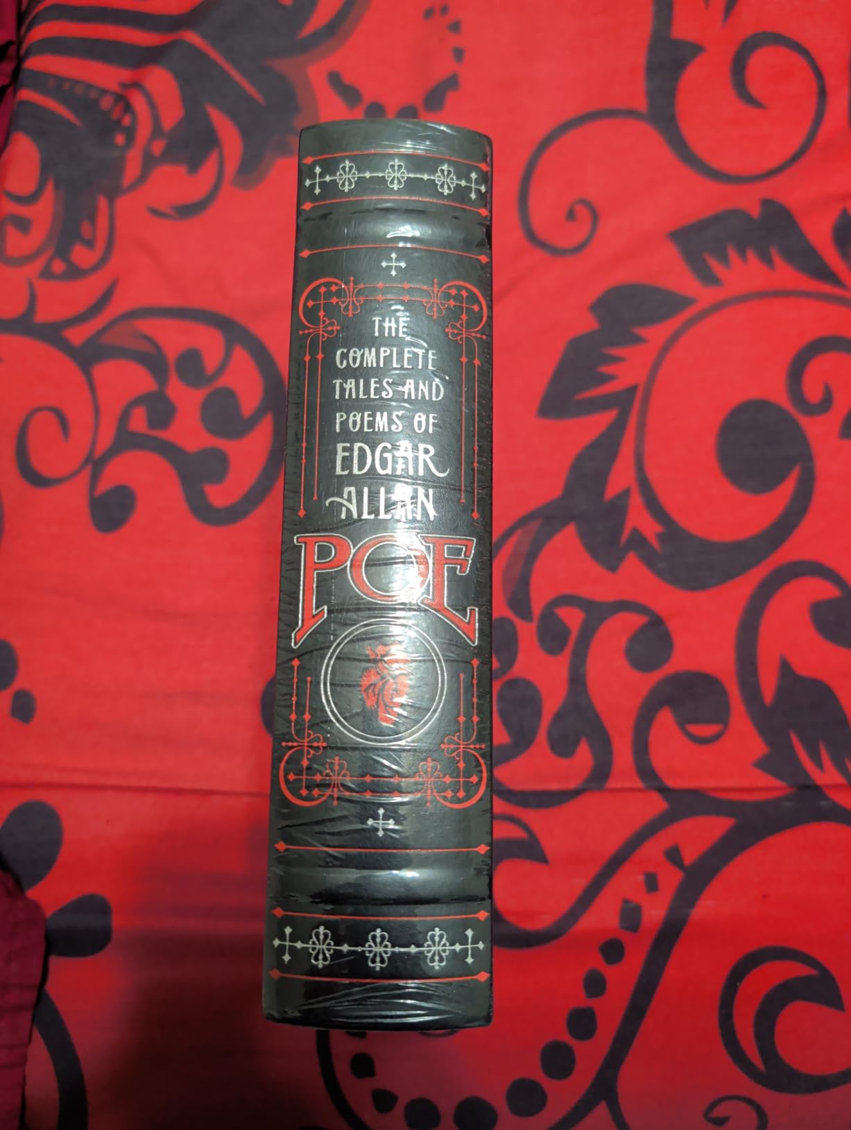 Rare - THE COMPLETE TALES & POEMS by EDGAR ALLAN POE Sealed Leather Bound Collectible customer photo 2