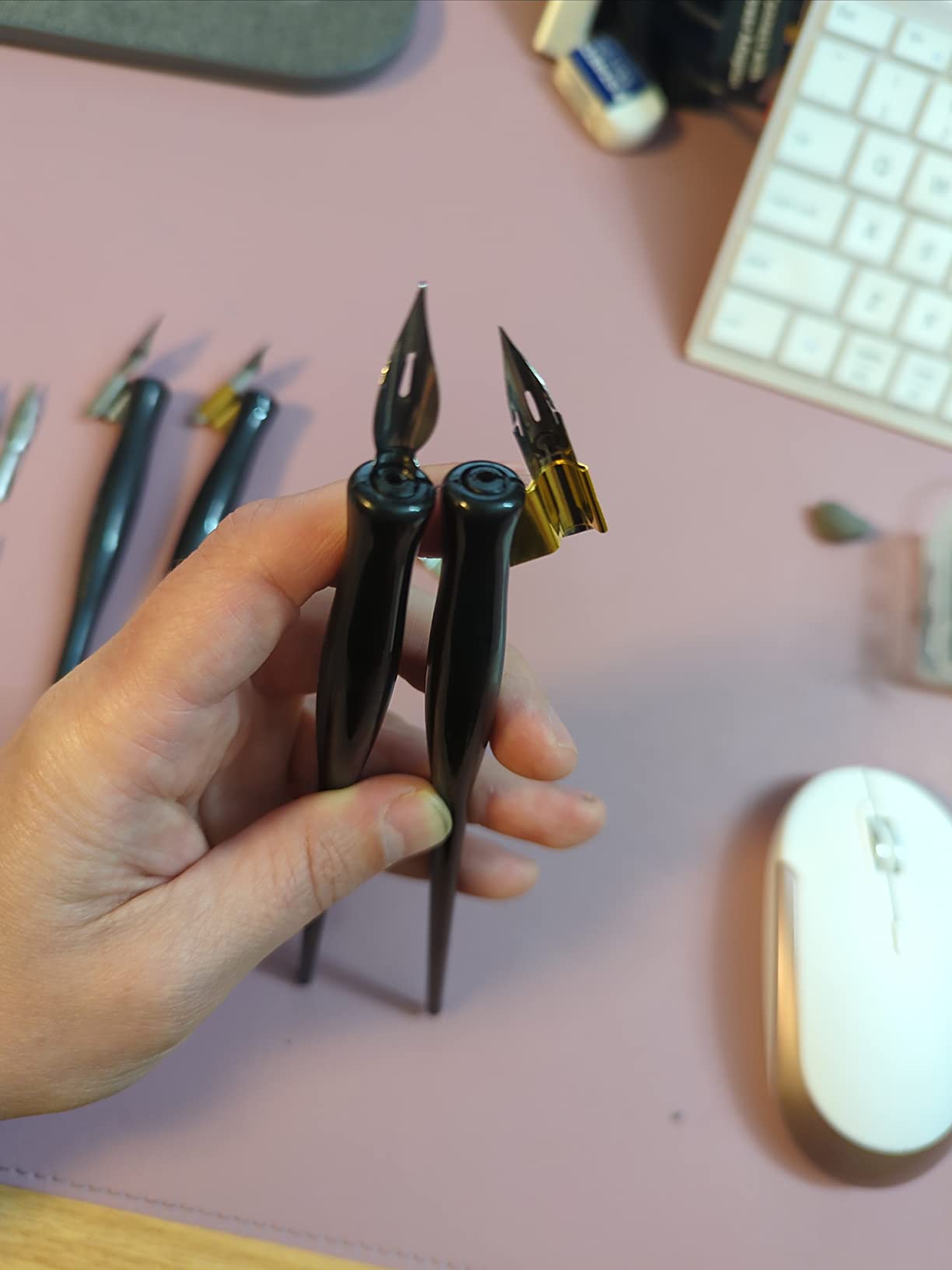 Zonon 2 Sets Oblique Calligraphy Dip Pen Set Include 2-in-1 Calligraphy Oblique Pen or Straight Holder with 8 Pcs Replacement Nibs for Writing, Painting, Signing customer photo 2