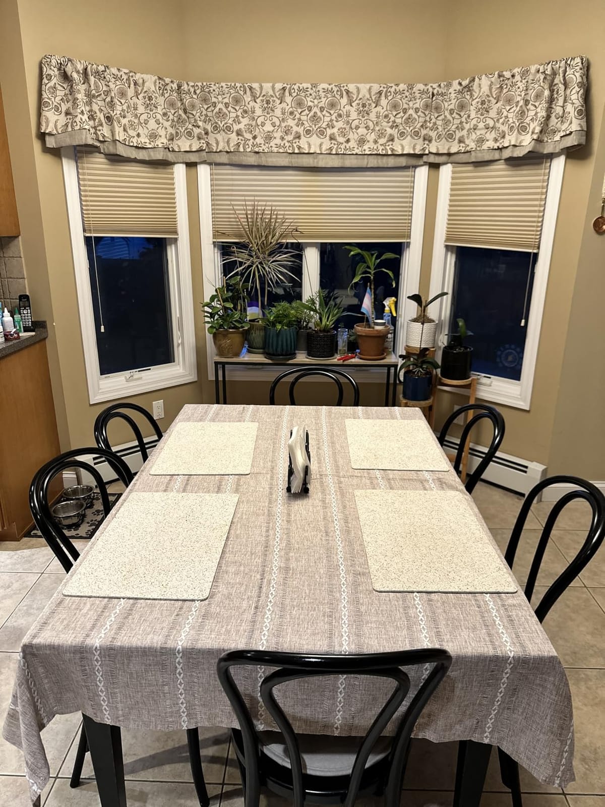 Chassic 60 x 84 inches Farmhouse Style Linen tablecloths, Wrinkle Resistant Washable Dining Room Table Cloths for Rectangle Tables - Hemstitch Light Coffee customer photo 2