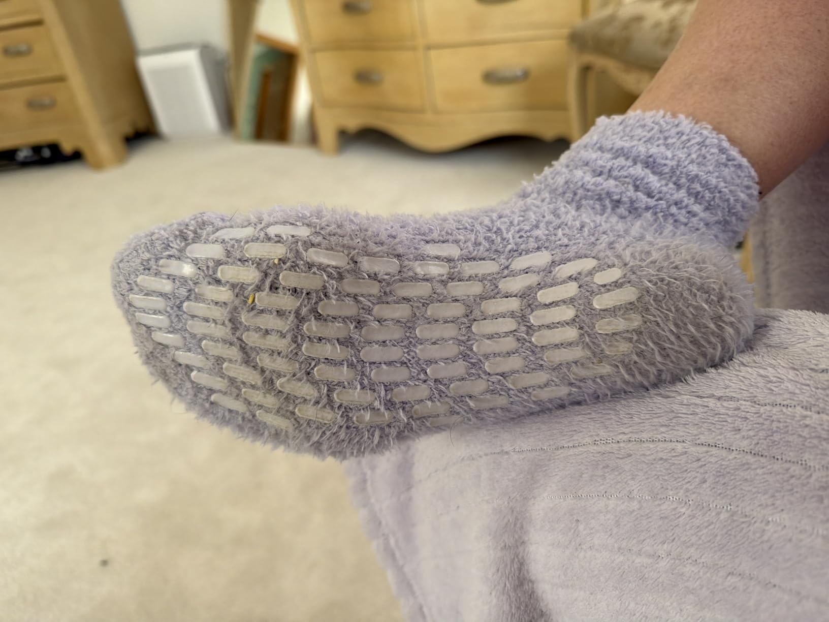 FNOVCO Non Slip Socks for Women Winter Warm Cozy Fuzzy Slipper Socks Soft Fluffy Hospital Socks with Grips customer photo 1
