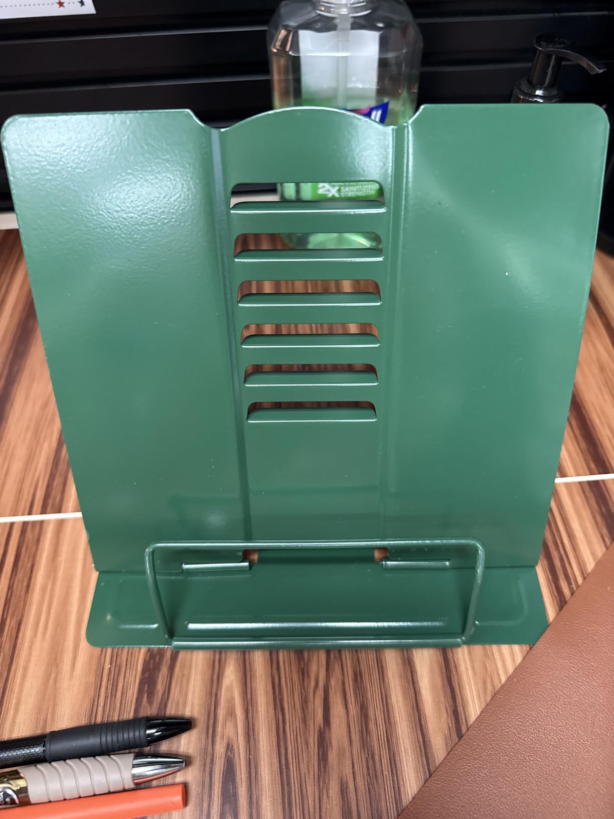 MSDADA Desk Book Stand Metal Reading Rest Book Holder Angle Adjustable Stand Document Holder Portable Sturdy Lightweight Bookstands for Textbooks, Tablets, Music Books, Cookbooks customer photo 1
