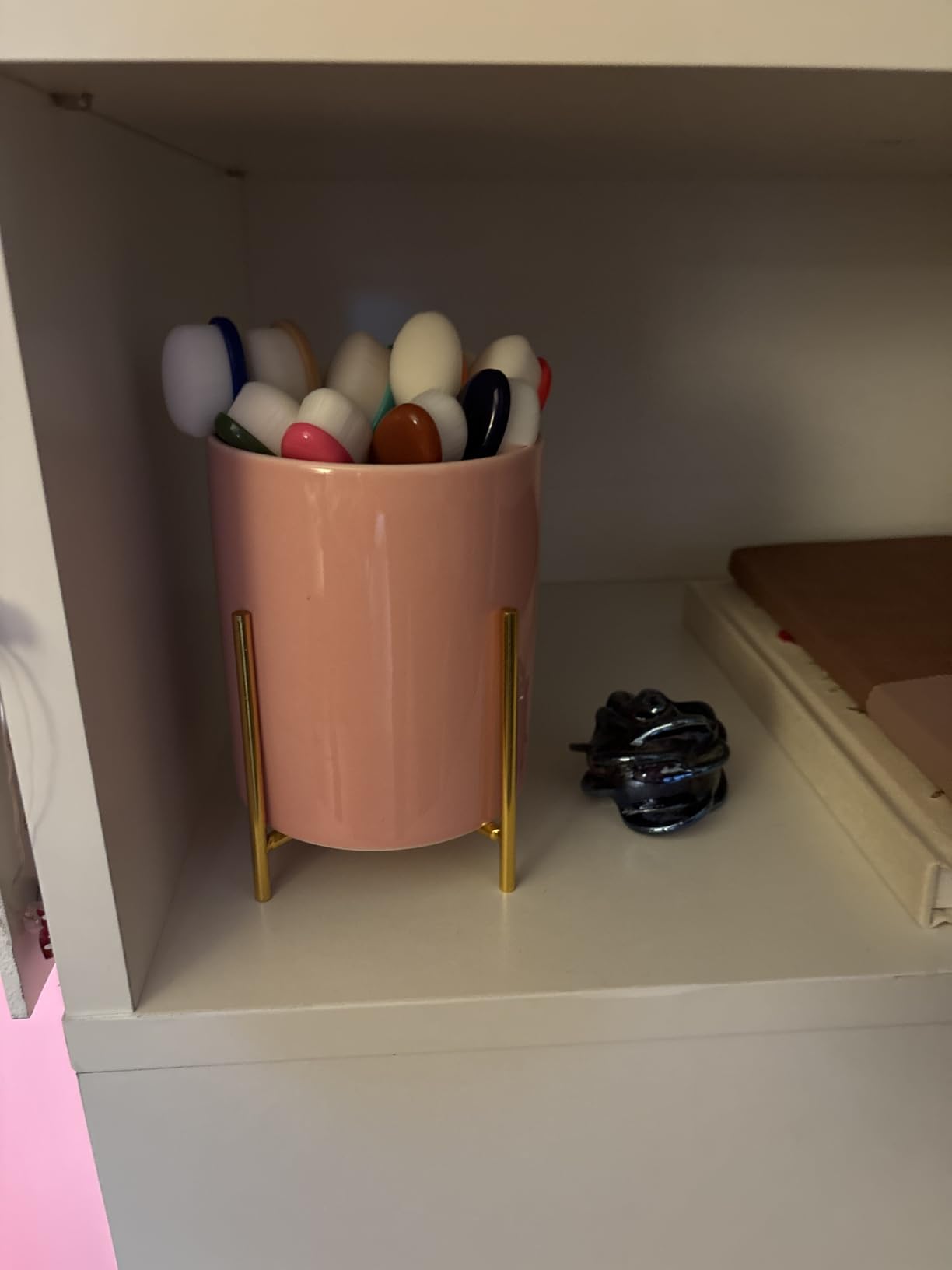 Gold pencil cup Sturdy metal frame with white ceramic pen holder For desks and kitchen appliance holders customer photo 2