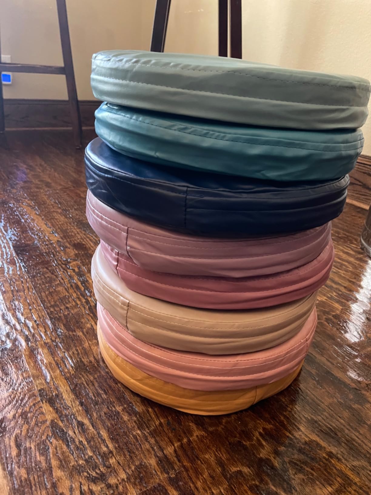 Juexica 8 Pcs Extra Thick Flexible Seating Floor Cushions Assorted Colored Floor Pillow Classroom Seat Cushion Soft Classroom Seating for Kids Office School (Classic Color, 13.8 x 13.8 x 2 Inch) customer photo 1
