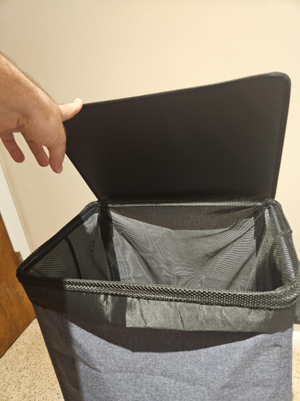 SOLEDI 100L Laundry Hamper with Lid, Large Collapsible Laundry Basket | Sturdy Built-in Top Metal Frame, Removable & Washable Laundry Bag, Large Capacity, Ideal for Bedroom, Bathroom, Dorm, College customer photo 2