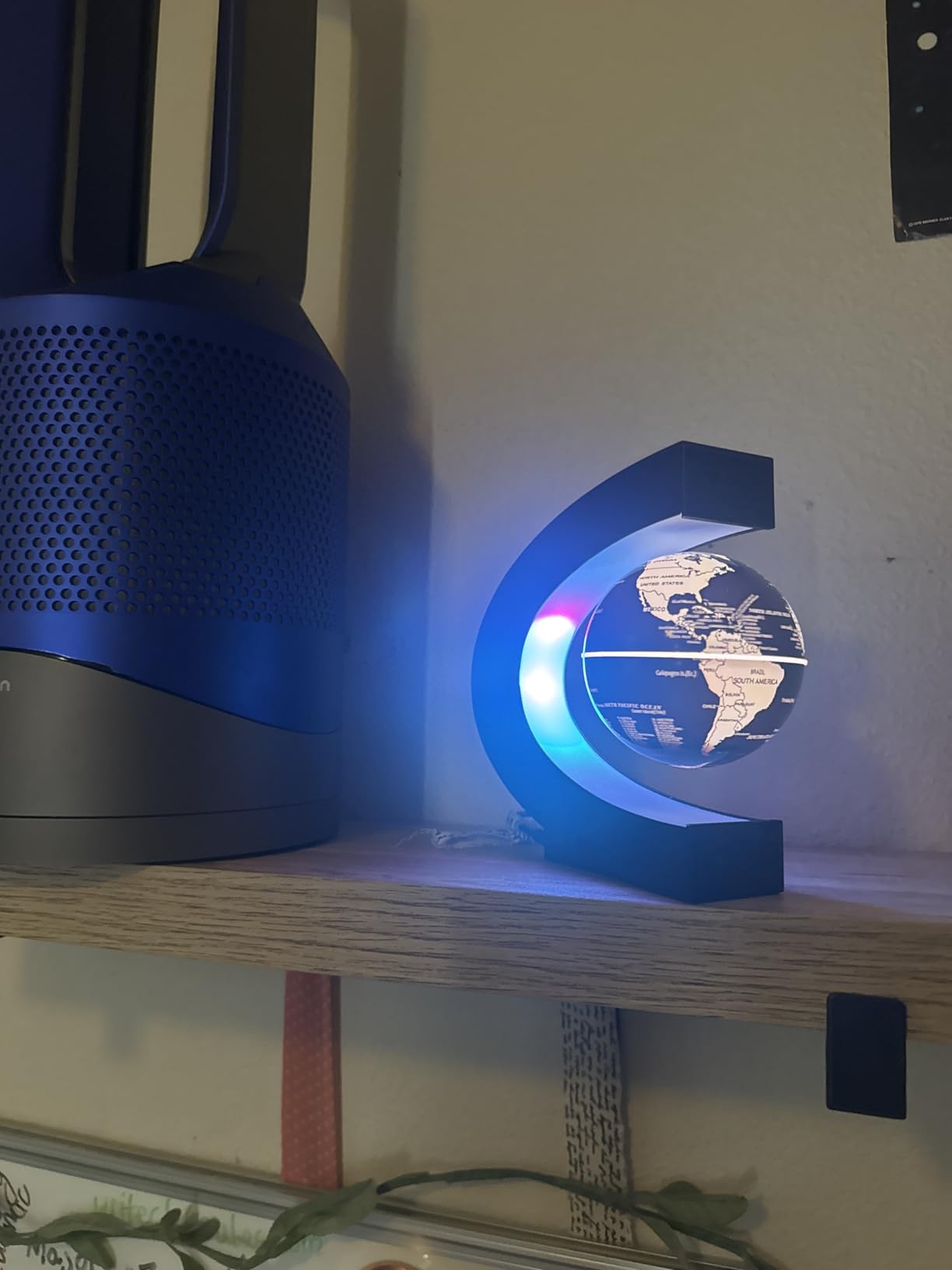 Multi-Color Changing Magnetic Levitation Floating Globe, Desktop Decoration | Father's Day Gifts, Stunning Visuals, Atmospheric Lighting customer photo 2