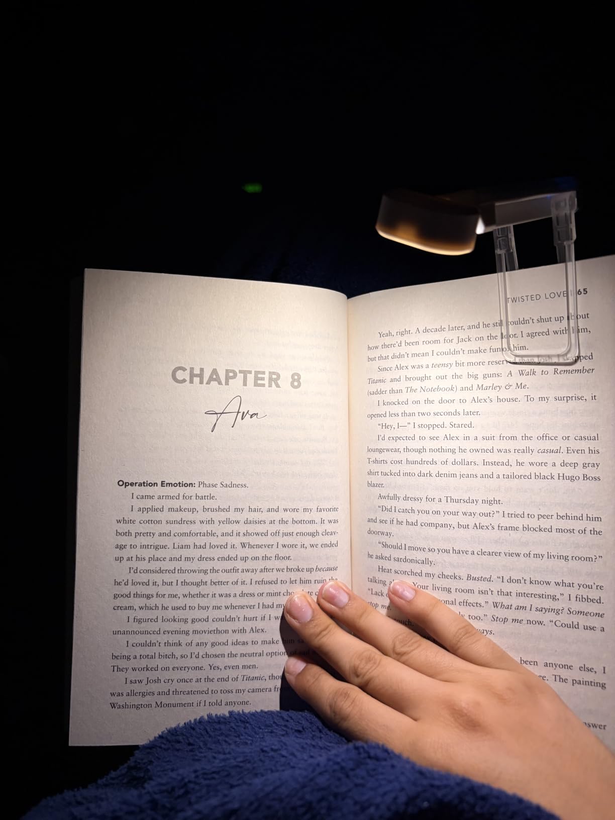 HIONXMGA Book Light,Rechargeable Reading Light for Books in Bed at Night | Up to 100H Runtime,3 Amber Colors,Stepless Dimming,Eye-Caring Mode,USB Charging,Bookmark,Women Book Lovers,Christmas,Pink customer photo 2