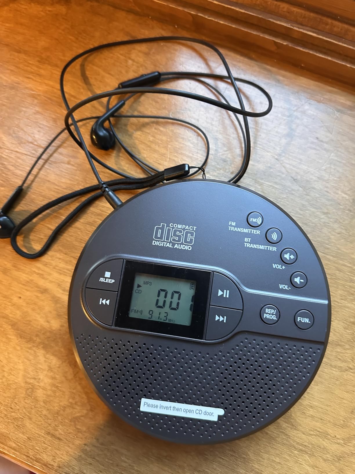 Portable CD Player with Bluetooth with 2000mAh Rechargeable Battery | Personal CD Player for Car with Anti-Skip, FM Transmitter, Headphone, LCD Screen, AUX, Built-in Stereo Speaker, USB (Dark Gray) customer photo 2