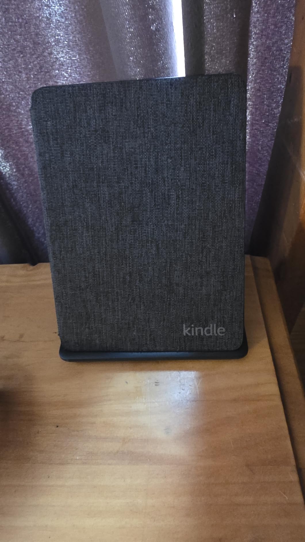 Amazon Kindle Paperwhite and Kindle Colorsoft Case, Lightweight and Water-Safe, Foldable Protective Cover - Fabric customer photo 1