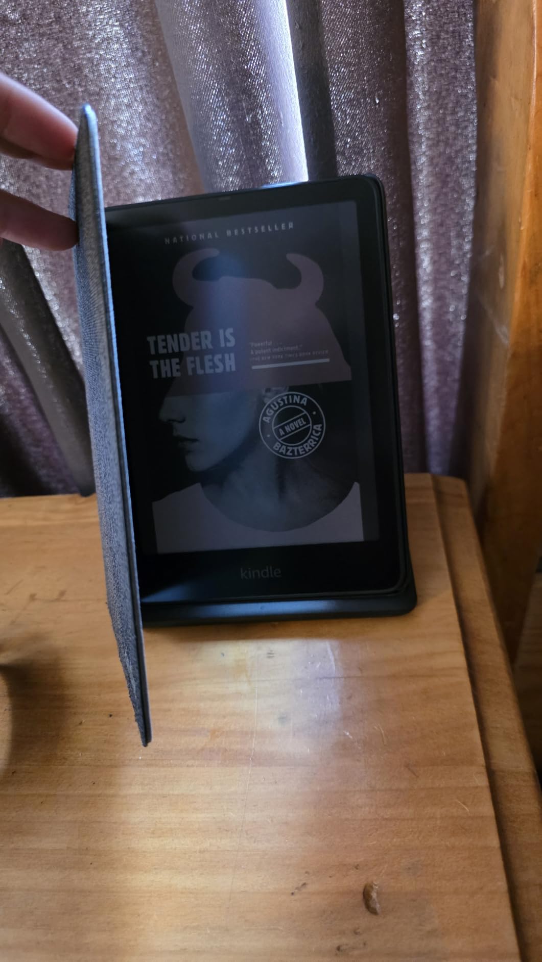 Amazon Kindle Paperwhite and Kindle Colorsoft Case, Lightweight and Water-Safe, Foldable Protective Cover - Fabric customer photo 2