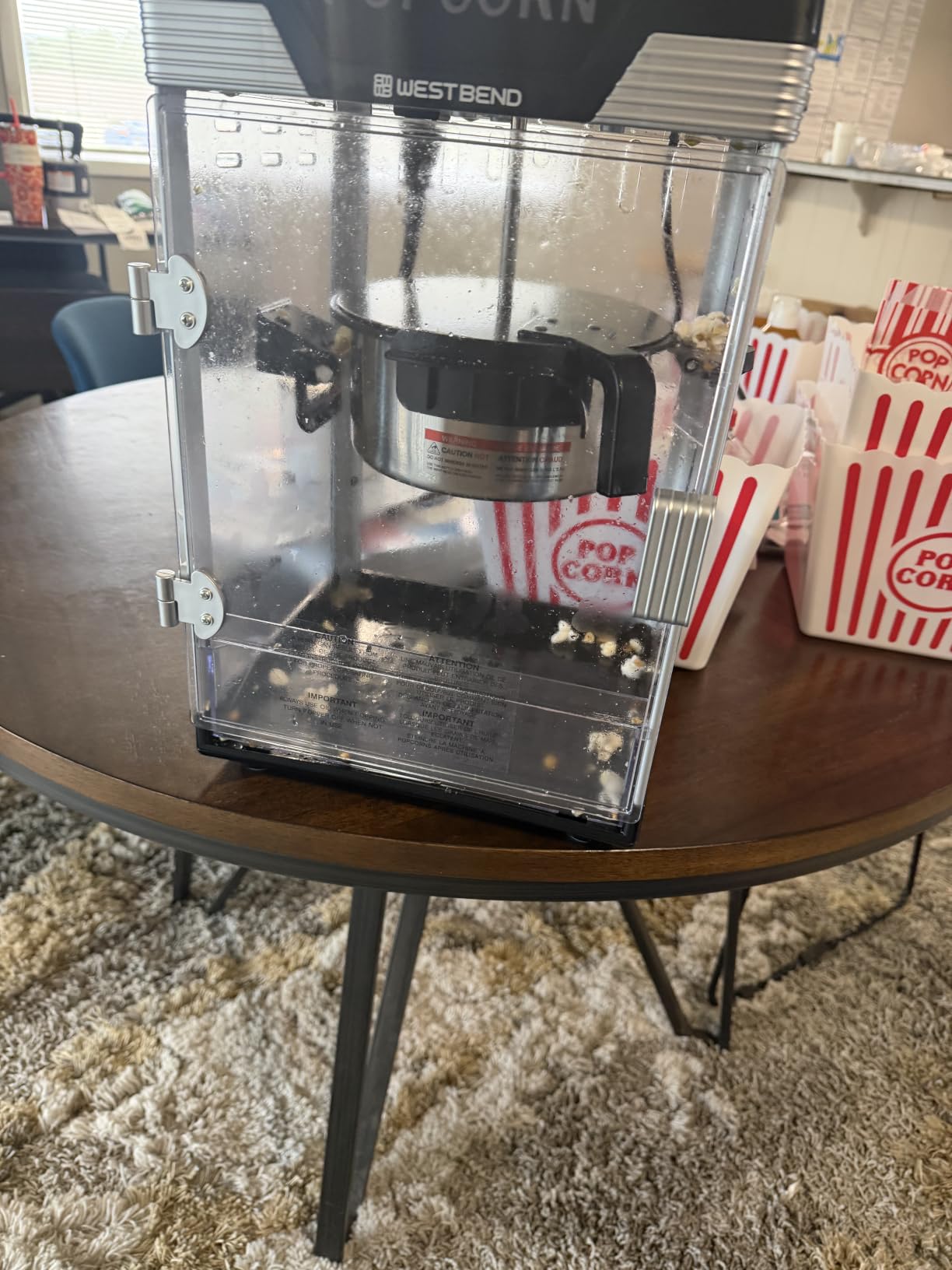 West Bend Theater Crazy Popcorn Machine, Nonstick Kettle, 4 Qt., Black customer photo 1