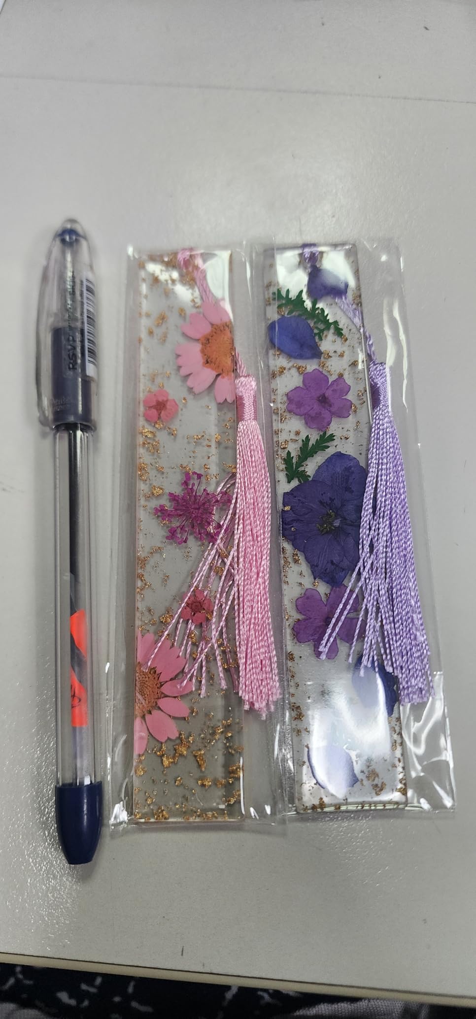 Book Page Holder, Kaluofan 2PCS Thumb Book Page Holder, Book Accessories for Reading Lovers, Handmade Dried Flower Book Opener Holder Thumb customer photo 1