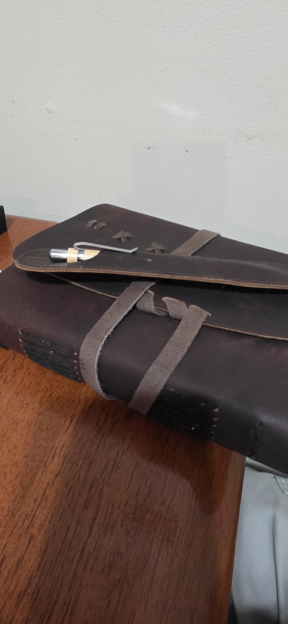 Leather Journal Notebook for Men & Women Daily Vintage Leather Bound Journal Travel Notebook 290 Lined Paper Diary Writing Journal Travelers Scrapbook Poetry Sketchbook Leather Gifts with Pen Holder customer photo 2