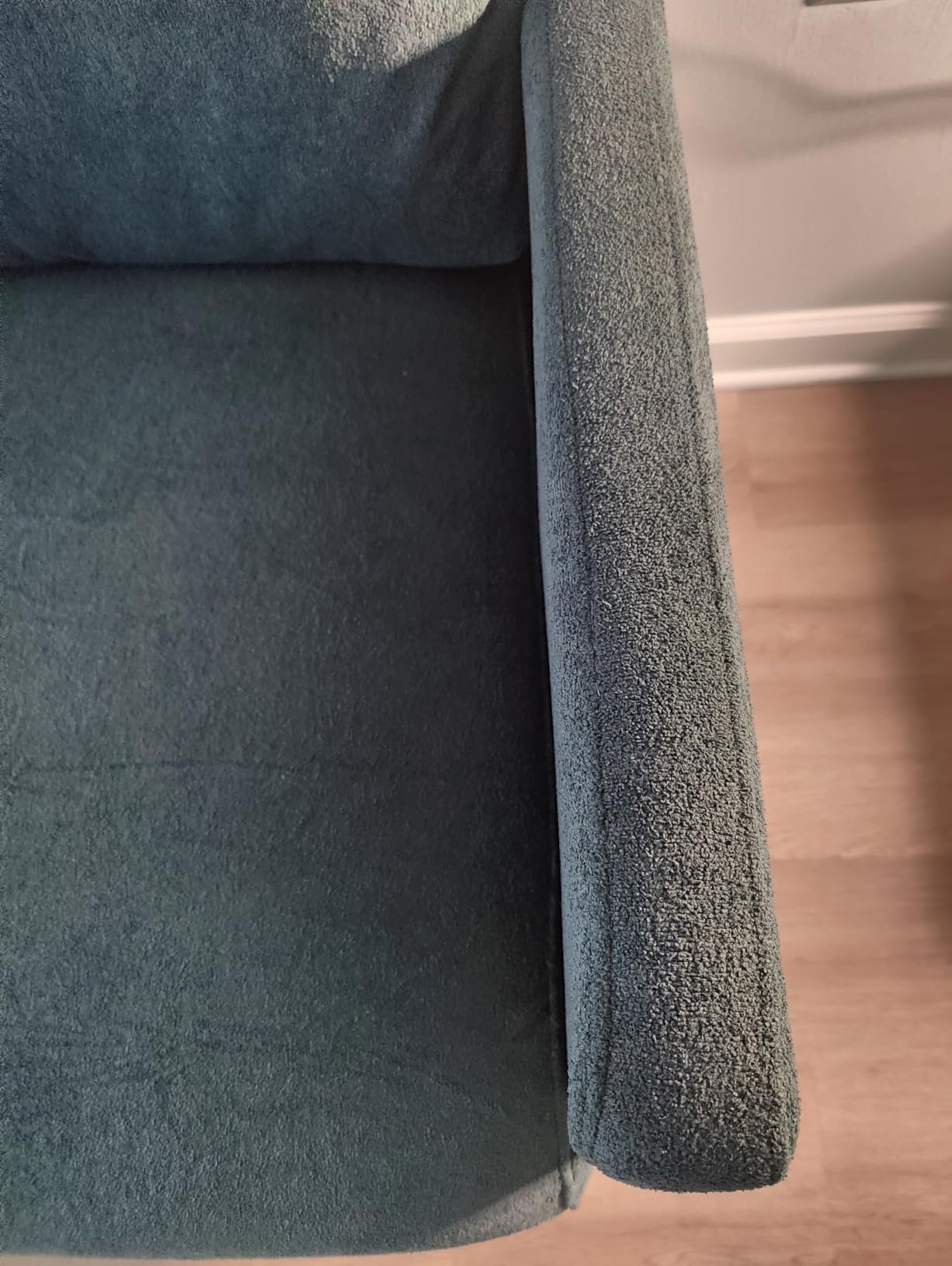 Welzona Loveseat, 51