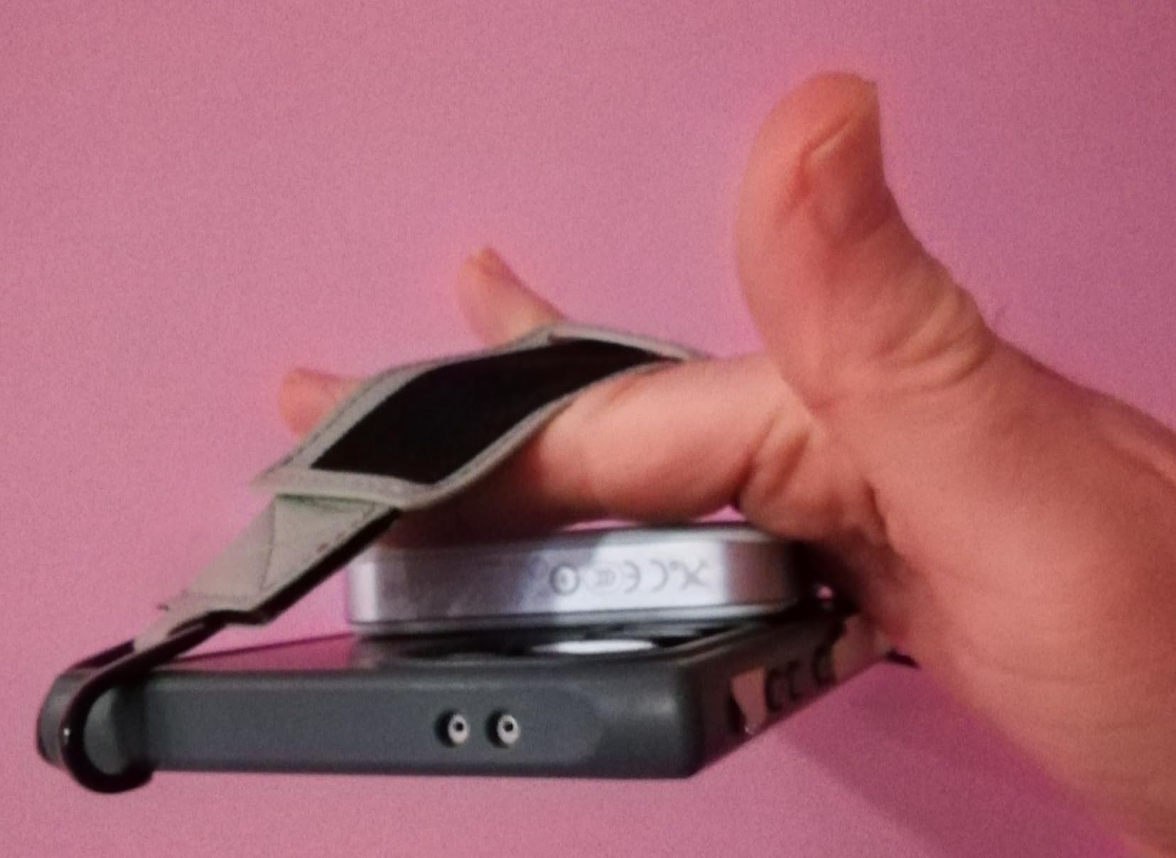 CoBak Secure Hand Strap for Ebook Reader - Versatile and Lightweight Finger Grip Holder for 6-7.5