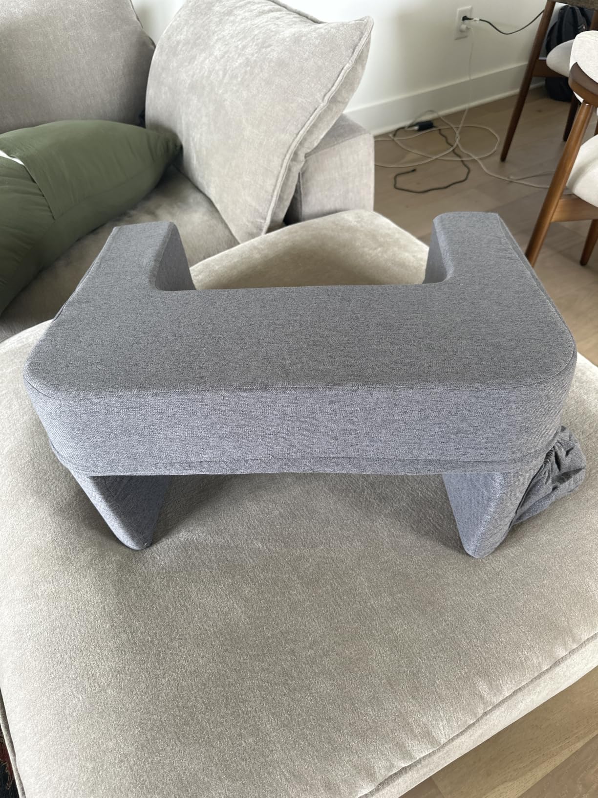 septsun Lap Desk Pillow, Large Ergonomic Couch and Bed Desk for Laptop | Gray Soft Foam Workstation for Gaming, Reading customer photo 1