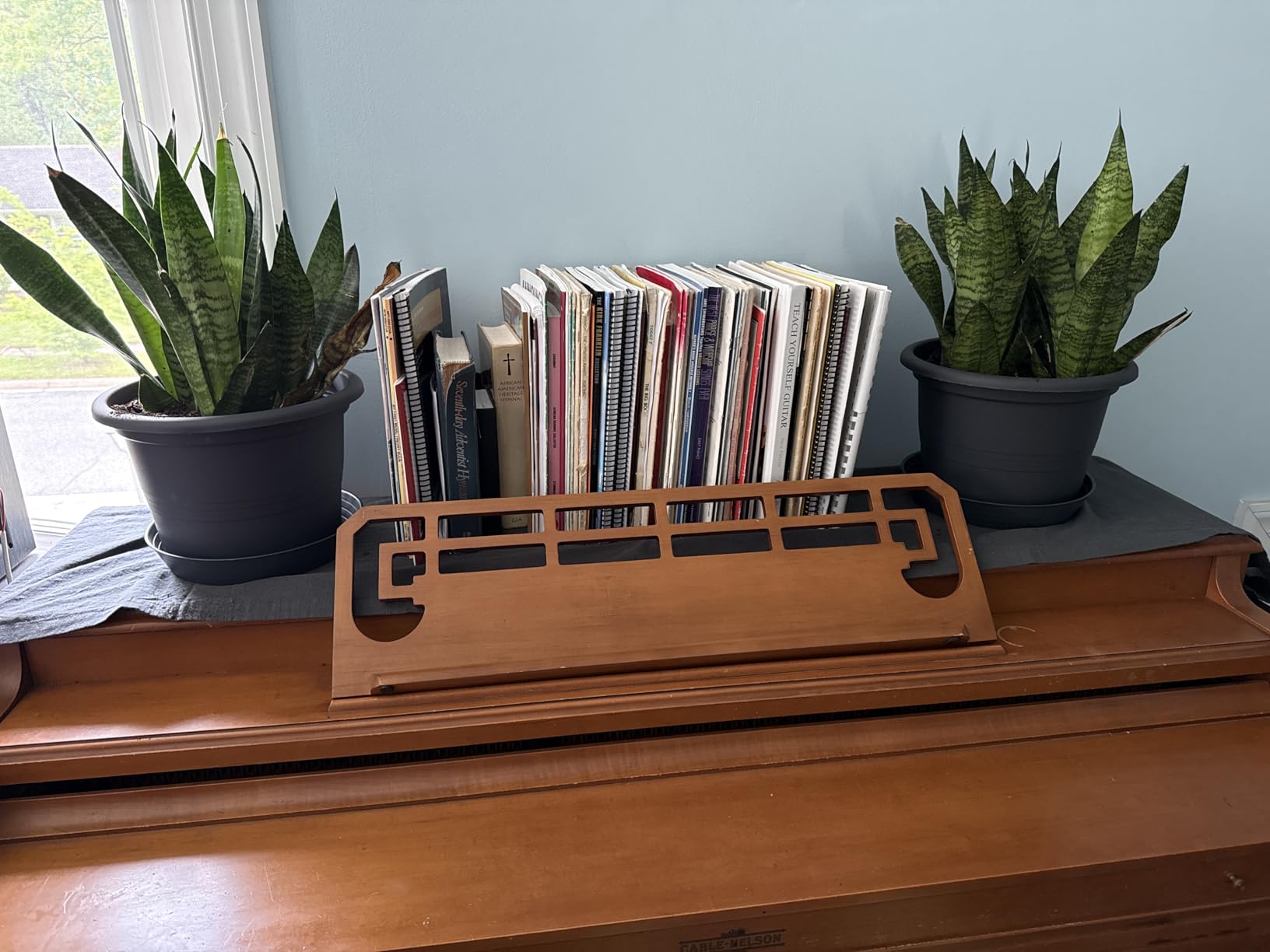 Metal Bookends, Book Ends for Heavy Books, Adjustable Book Holder for Shelves, Book Stopper for Home/School/Office, Extends up to 19 inches, Black customer photo 2