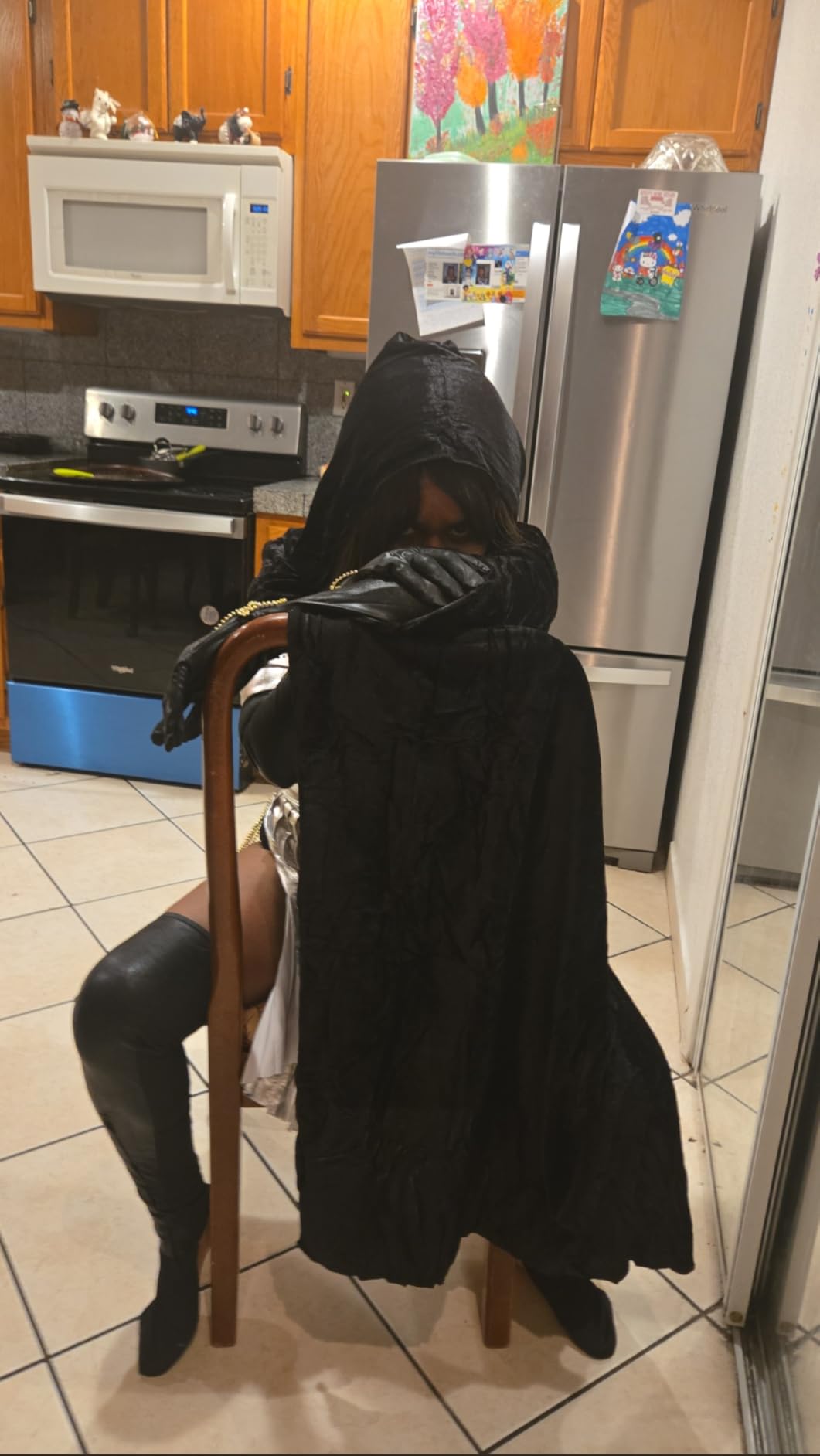 ODOCARE 59Inch Velvet Cloak with Hood for Men & Women, Hooded Cape Cloak Unisex Halloween Witch Vampire Wizard Raven Cosplay Costume customer photo 2